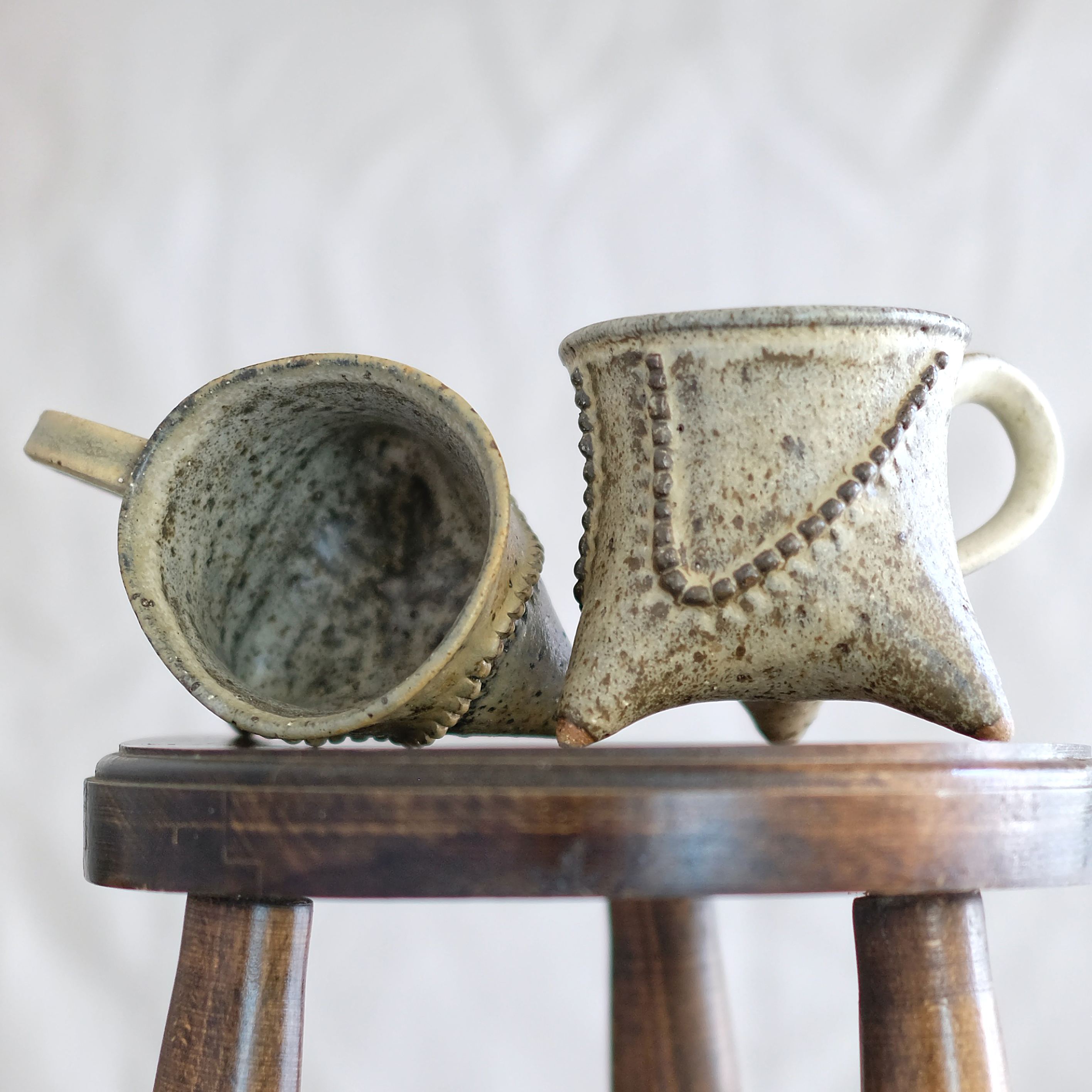 TASSE TRIPODE