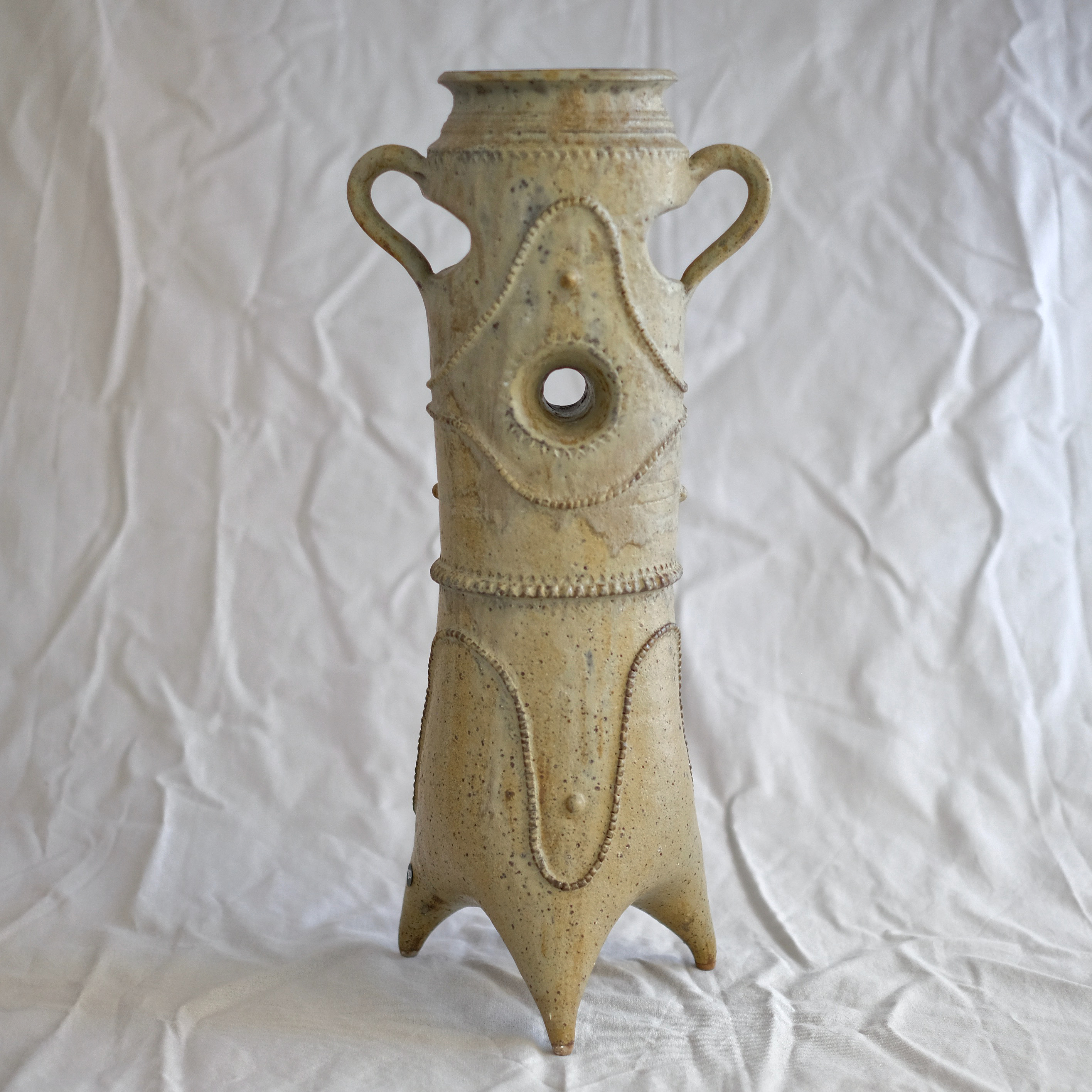 VASE TRIPODE