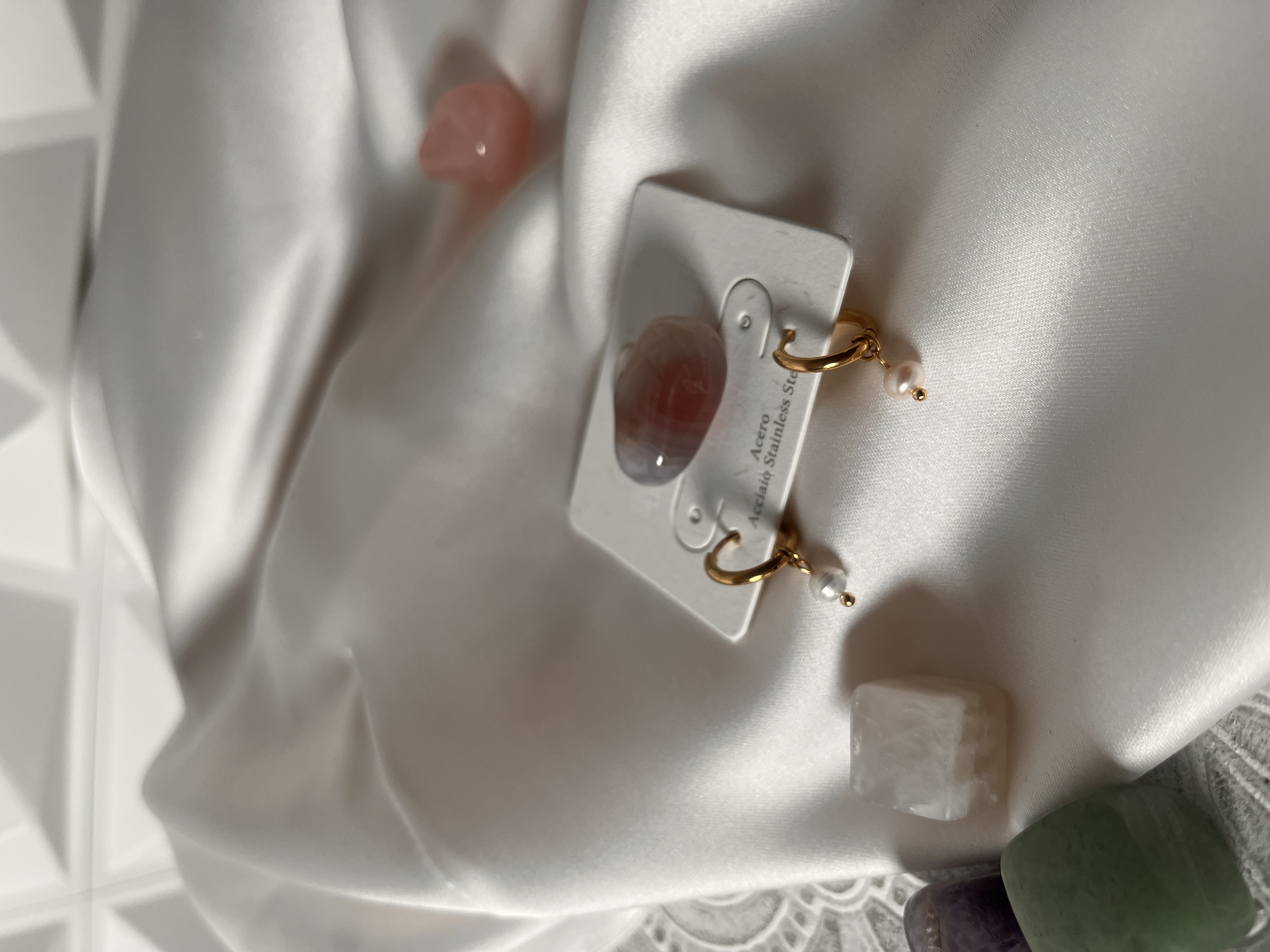 Pendientes Tipo Aro con Perlas 