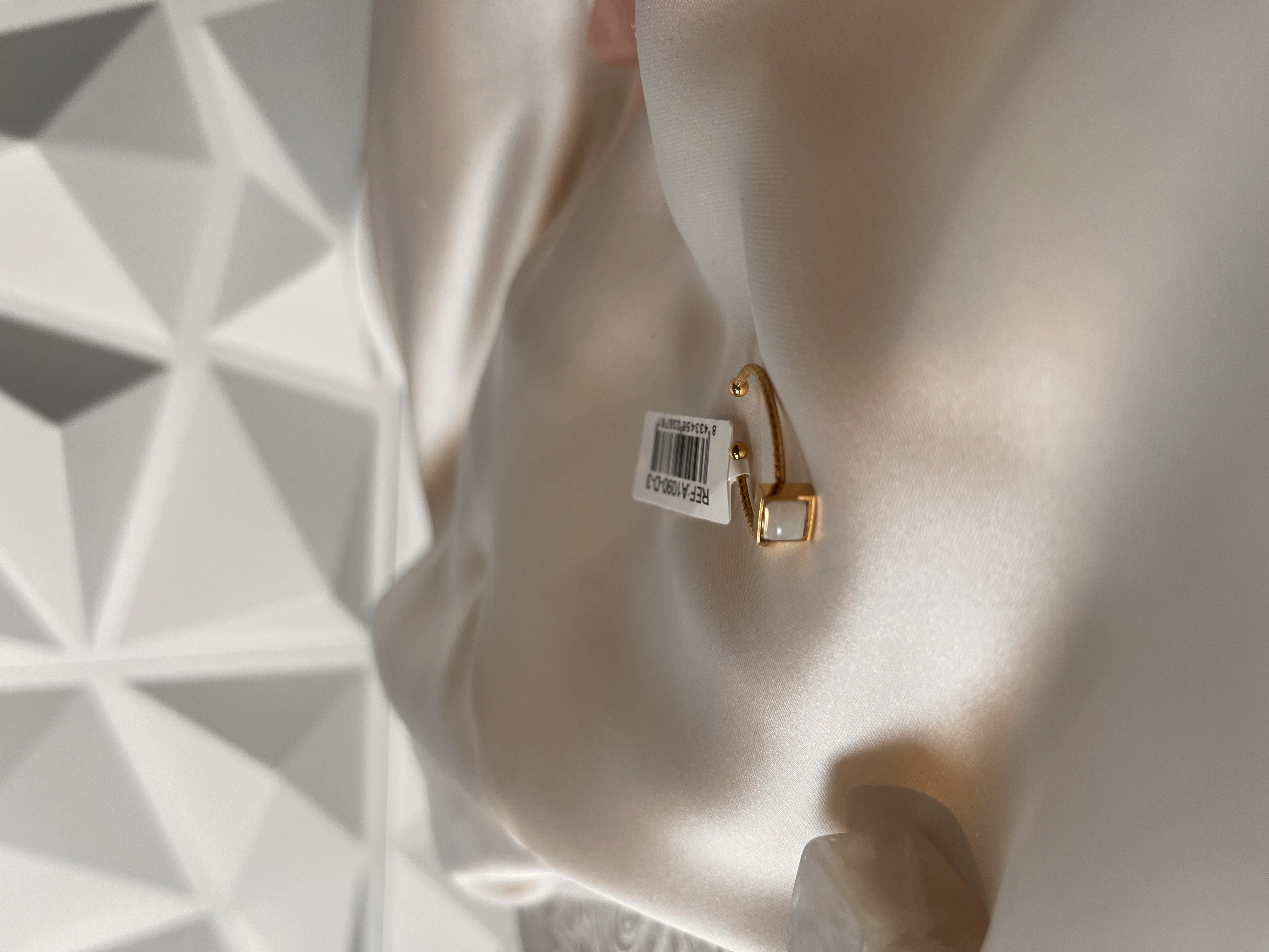 Anillo Con Piedra Blanca