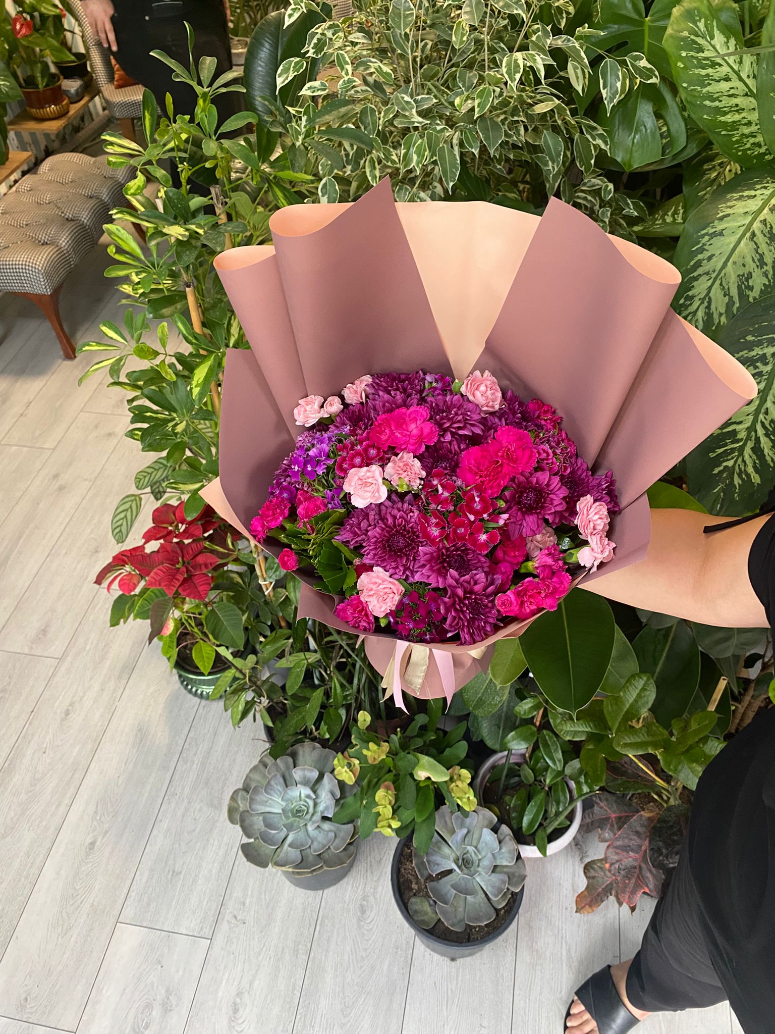 Pembe ve Mor Çiçek Buketi