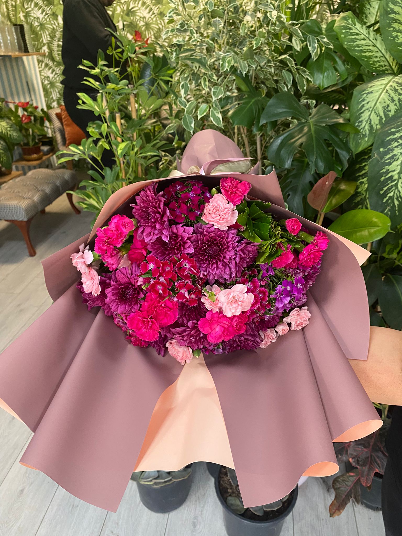 Pembe ve Mor Çiçek Buketi