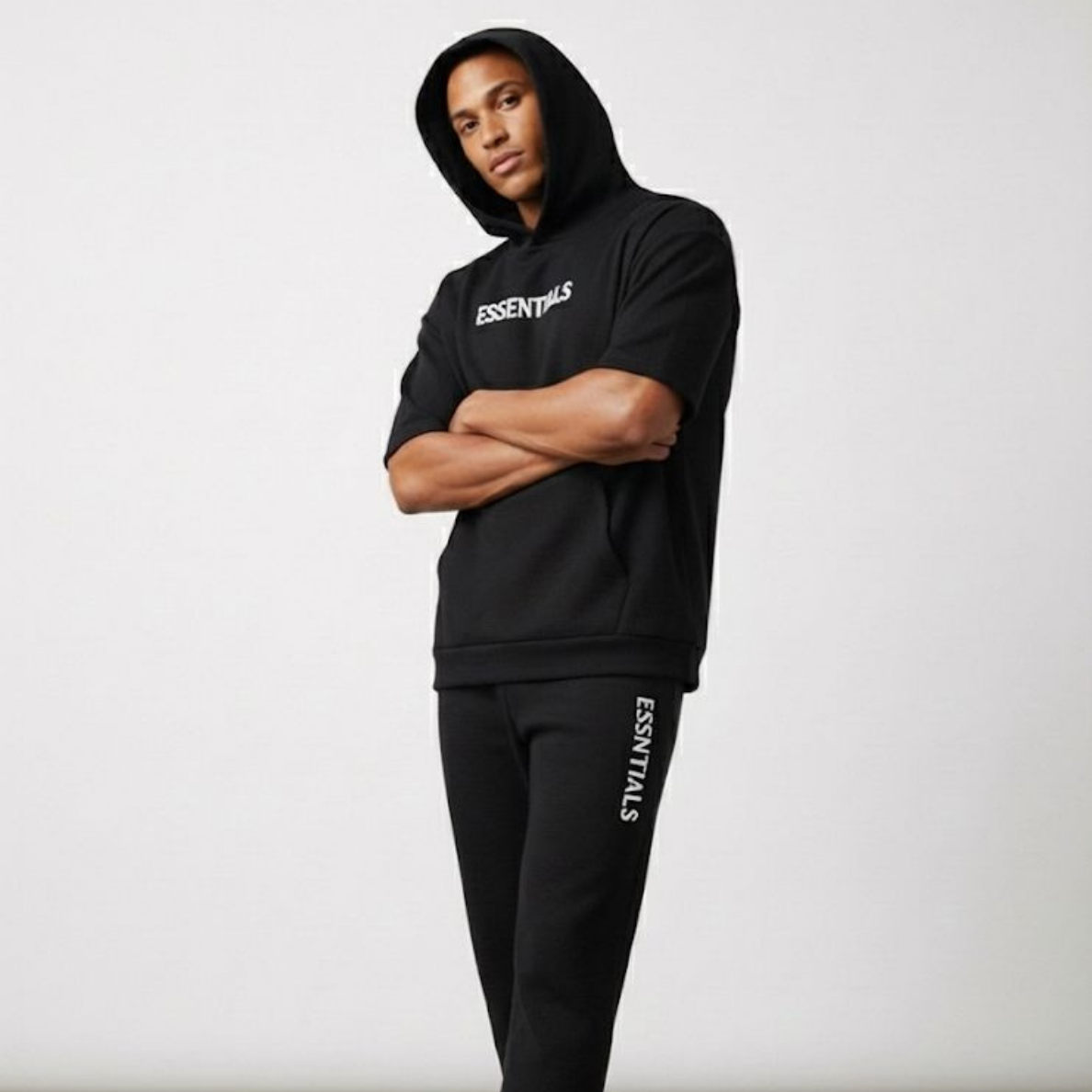 CONJUNTO HOMBRE CAPUCHA