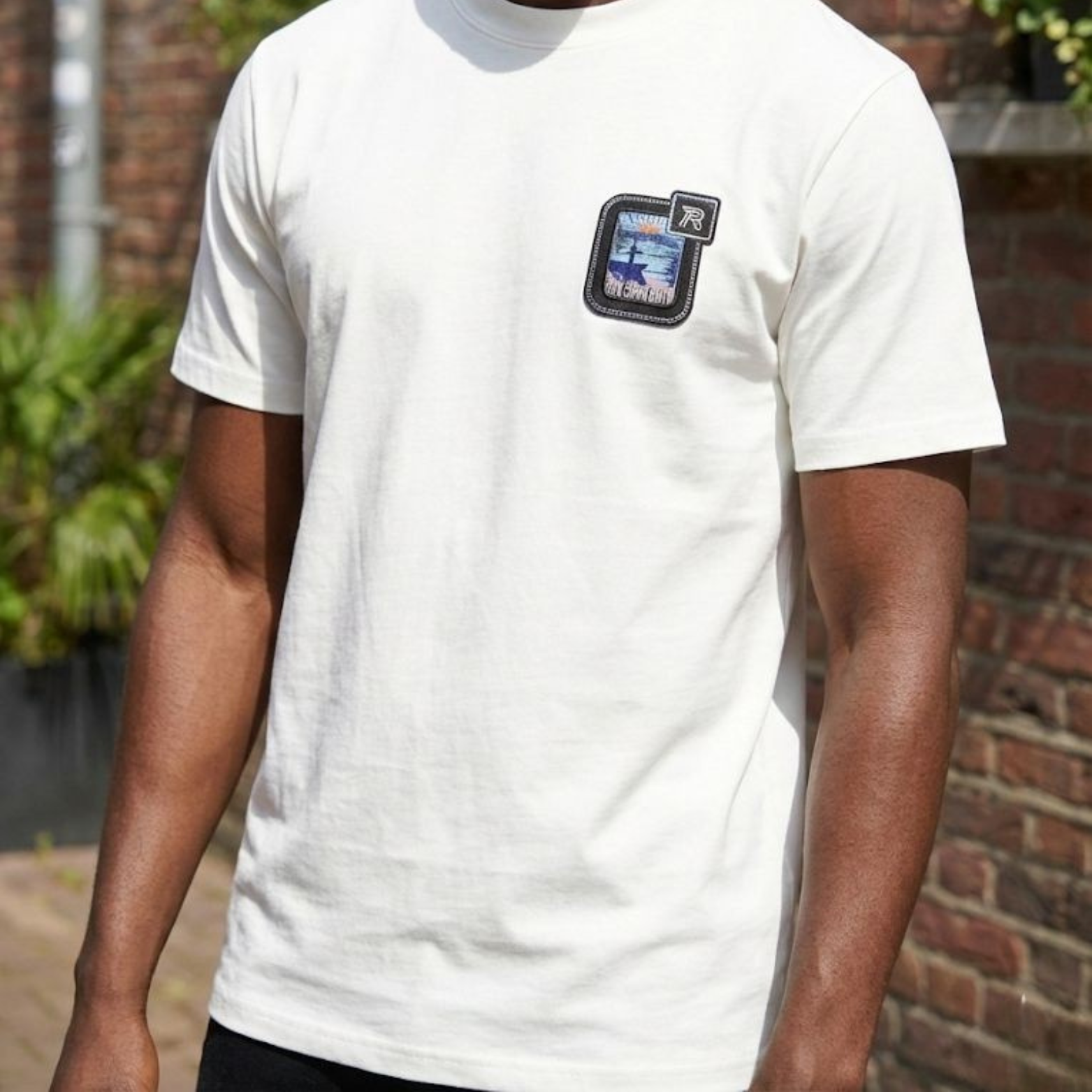 CAMISETA FINA HOMBRE 