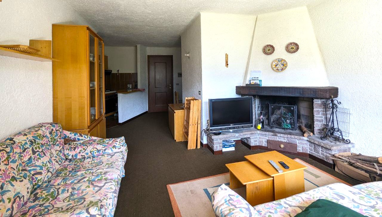 Bilocale con studio e box auto