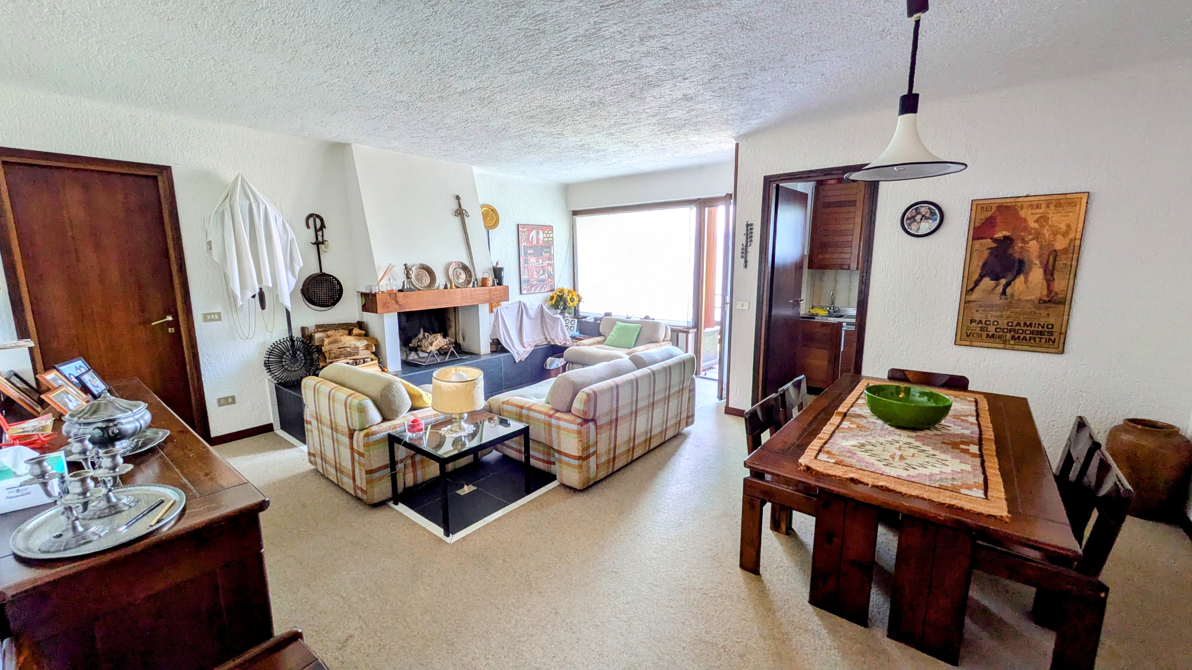 Trilocale con doppi servizi finestrati e vista panoramica