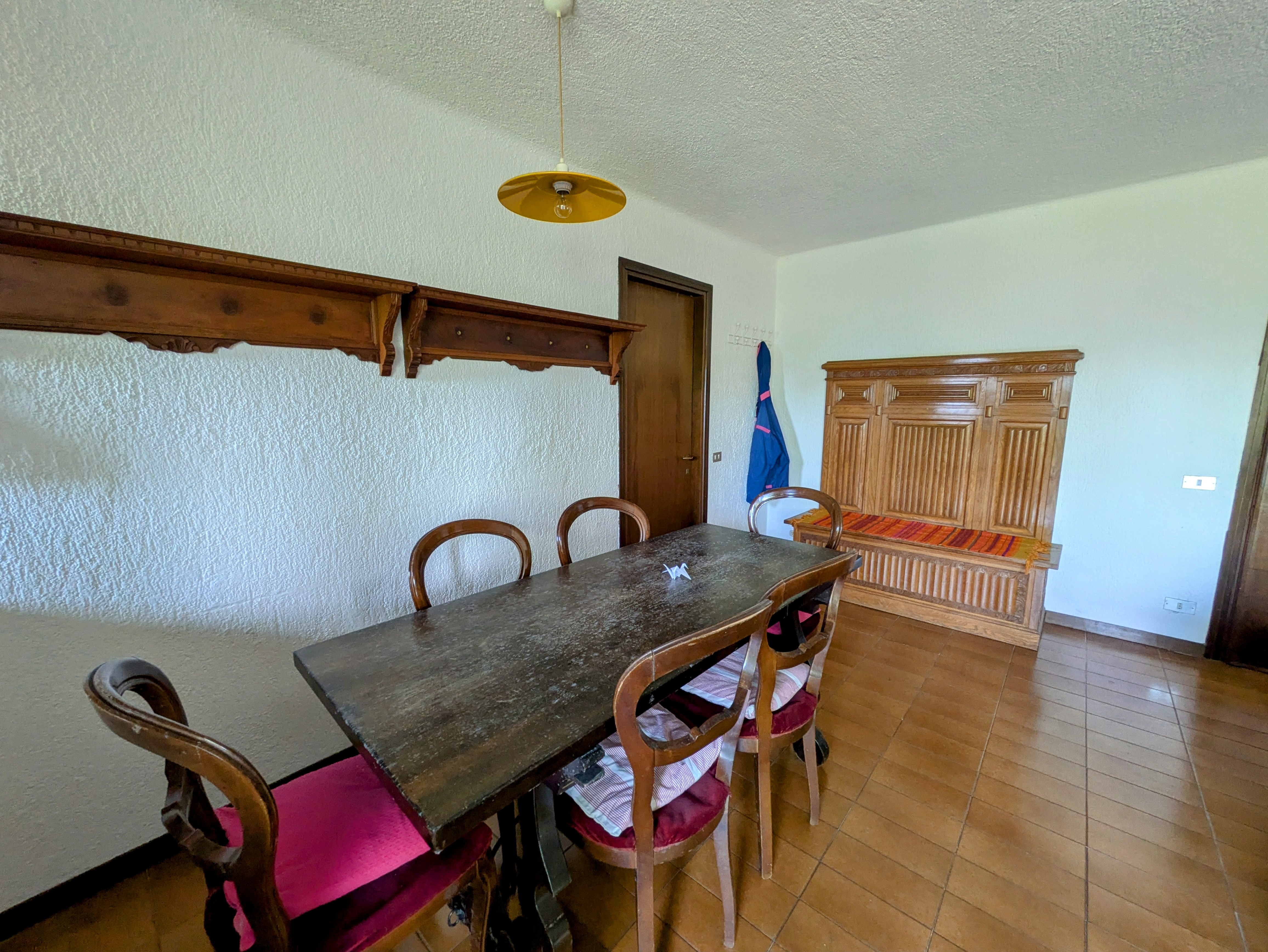 Bilocale con ampio cortile privato e box