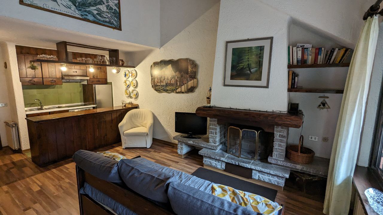 Appartamento bilocale soppalcato ristrutturato con doppi servizi