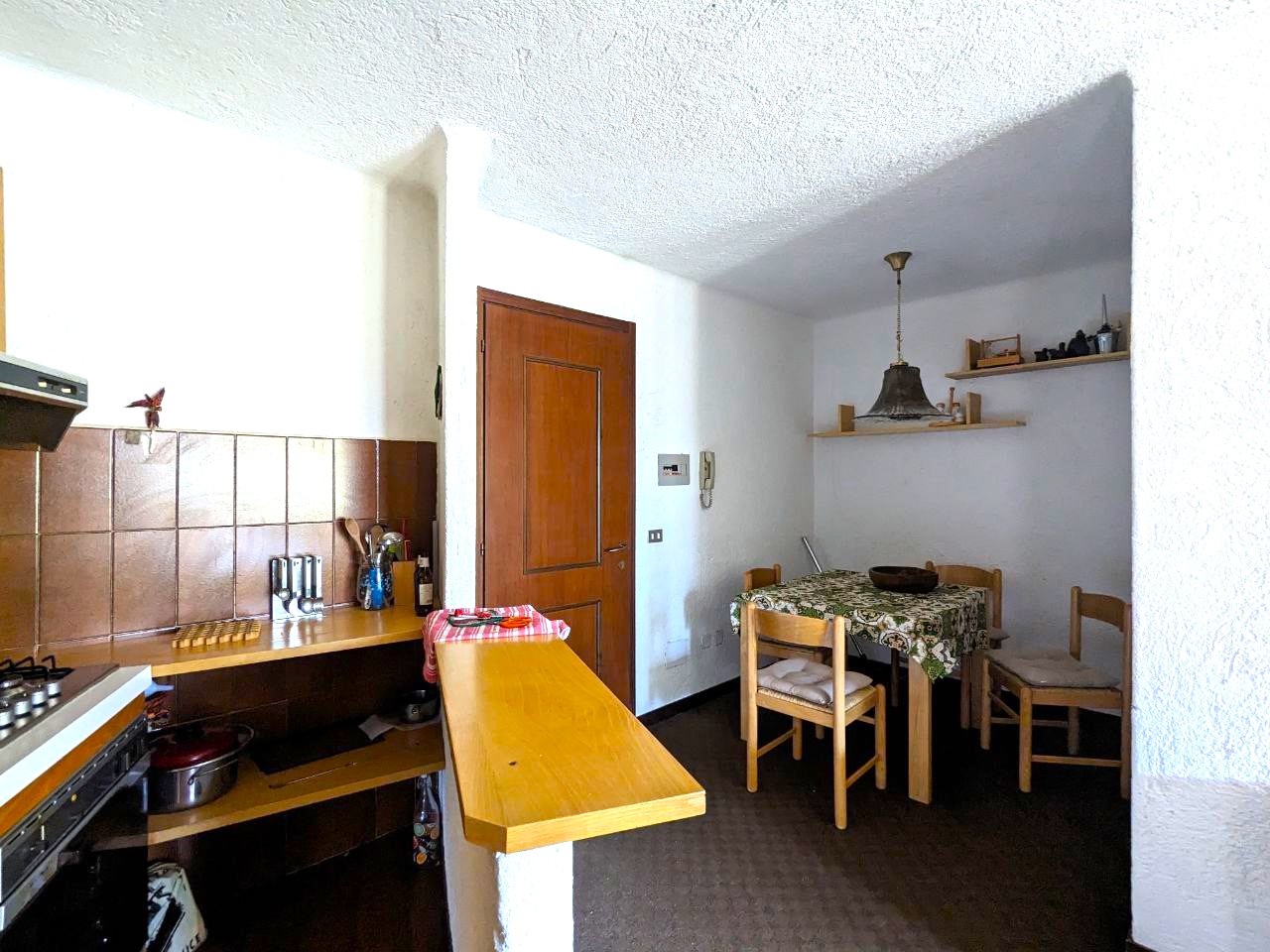 Bilocale con studio e box auto