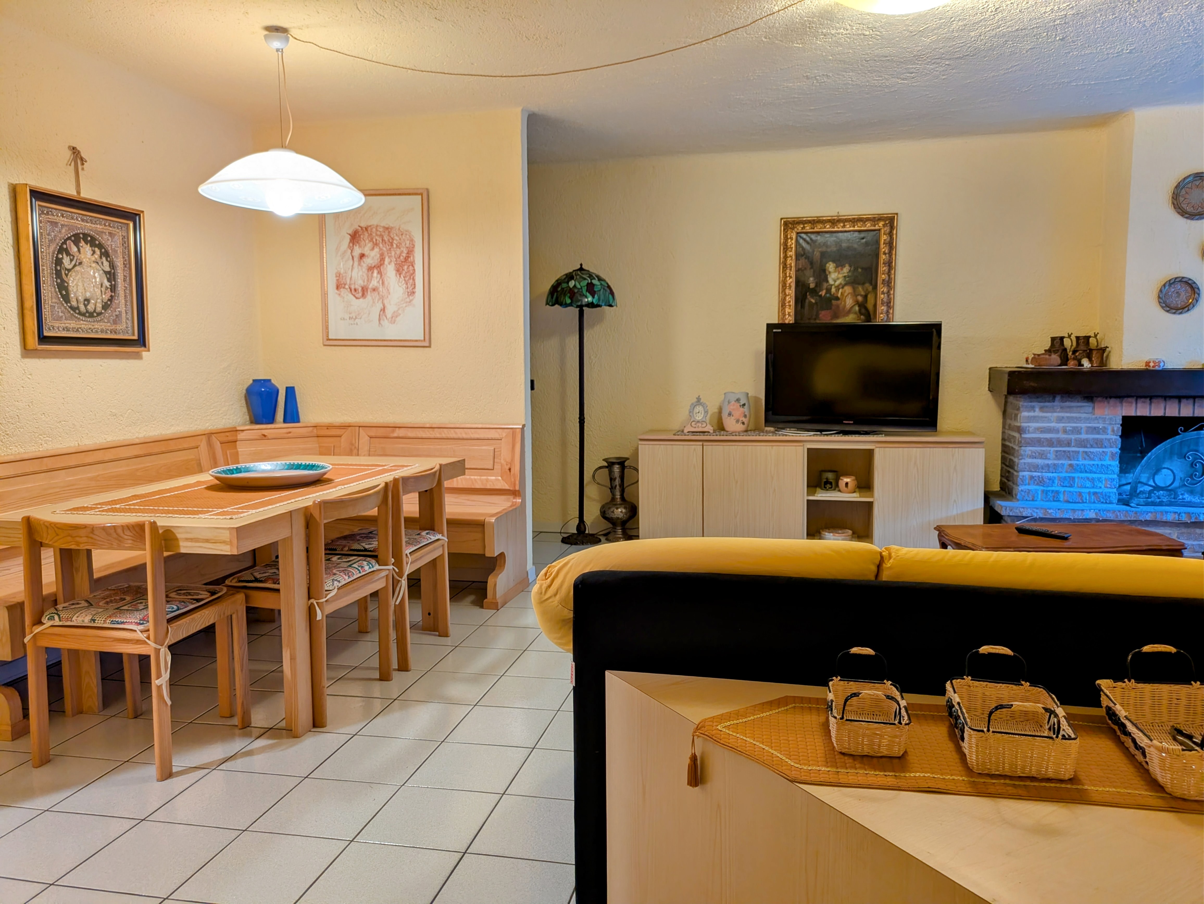 Trilocale con terrazzo e box auto