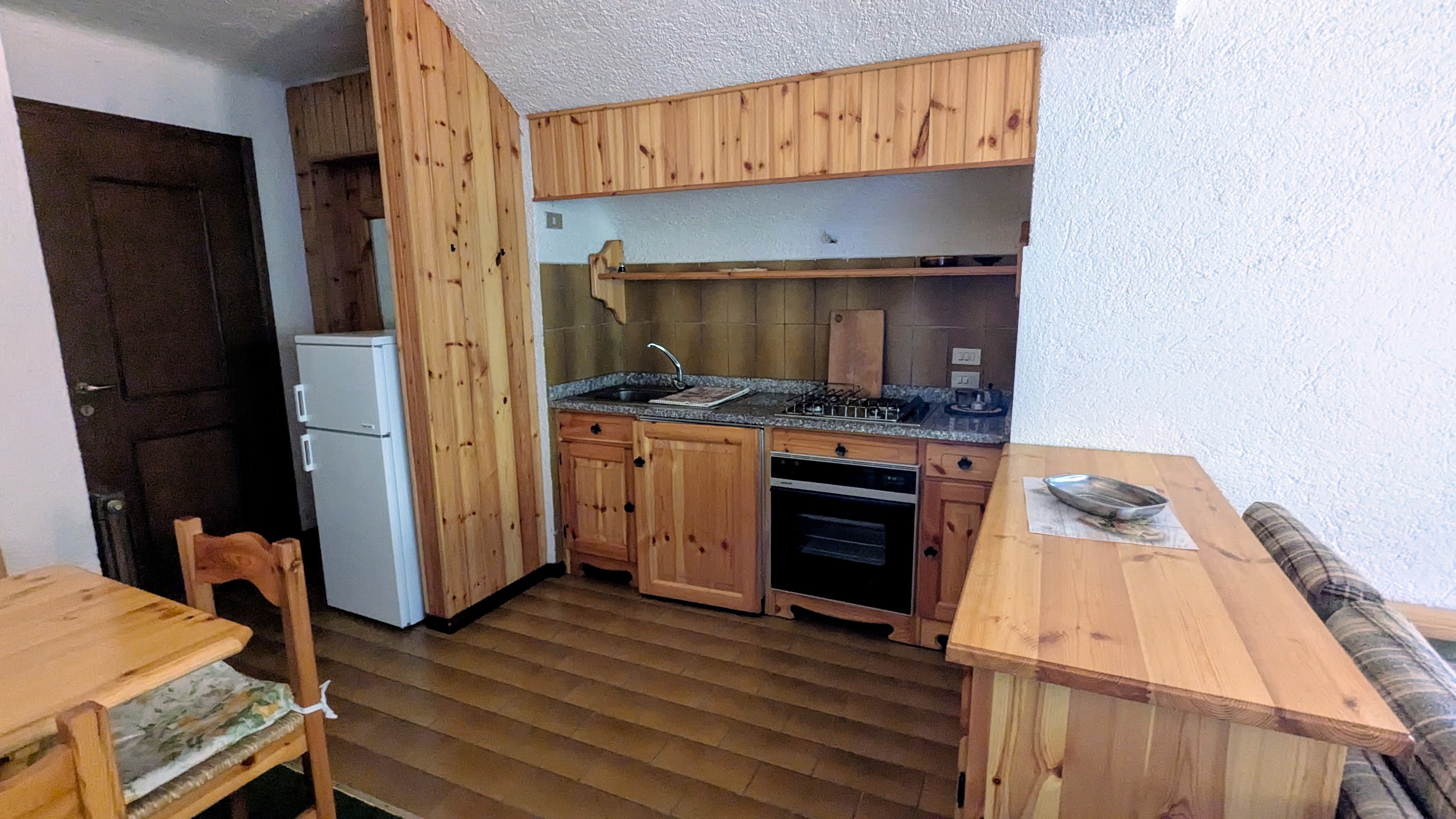 Appartamento trilocale con box auto privato