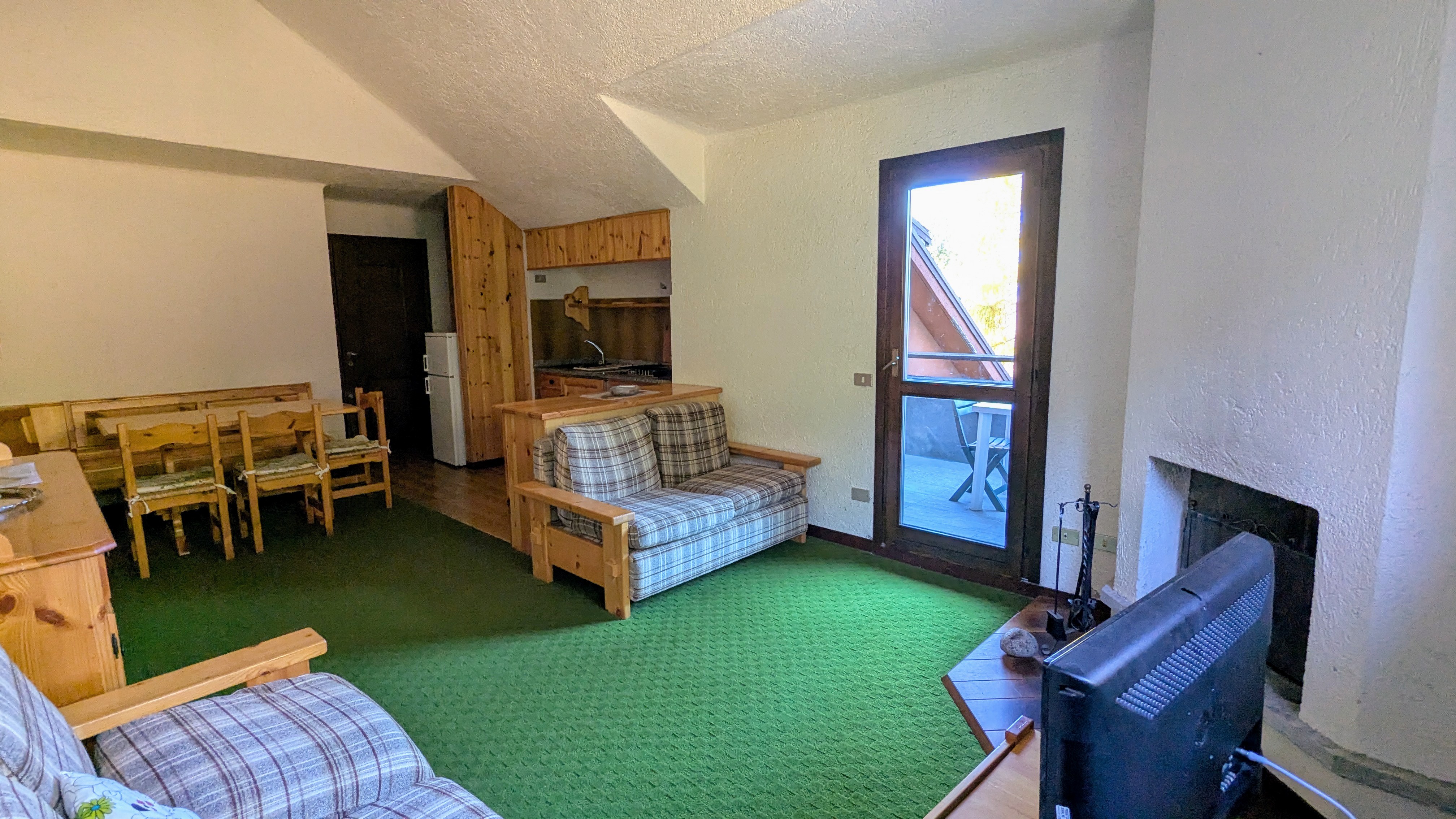 Appartamento trilocale con box auto privato