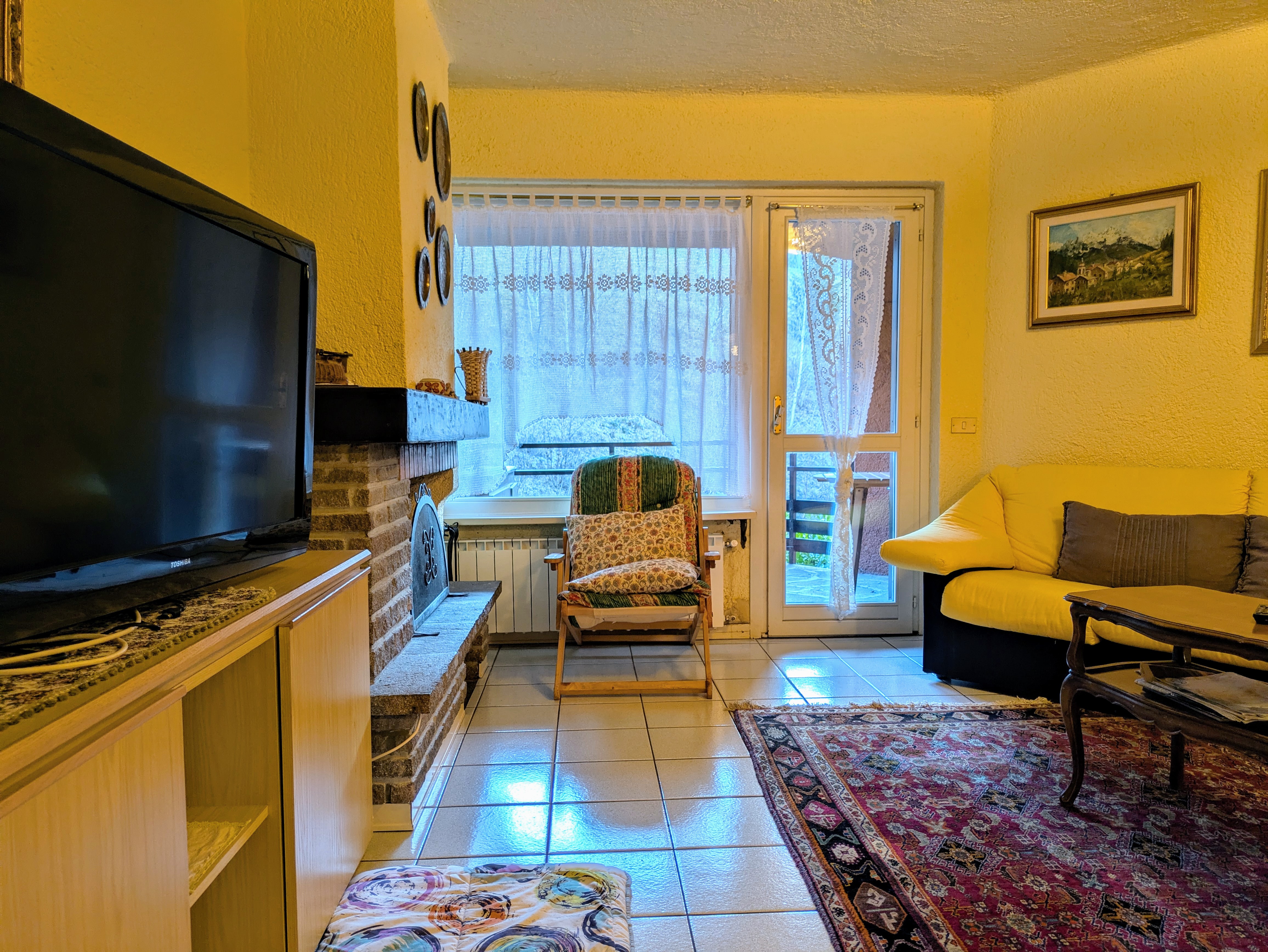 Trilocale con terrazzo e box auto