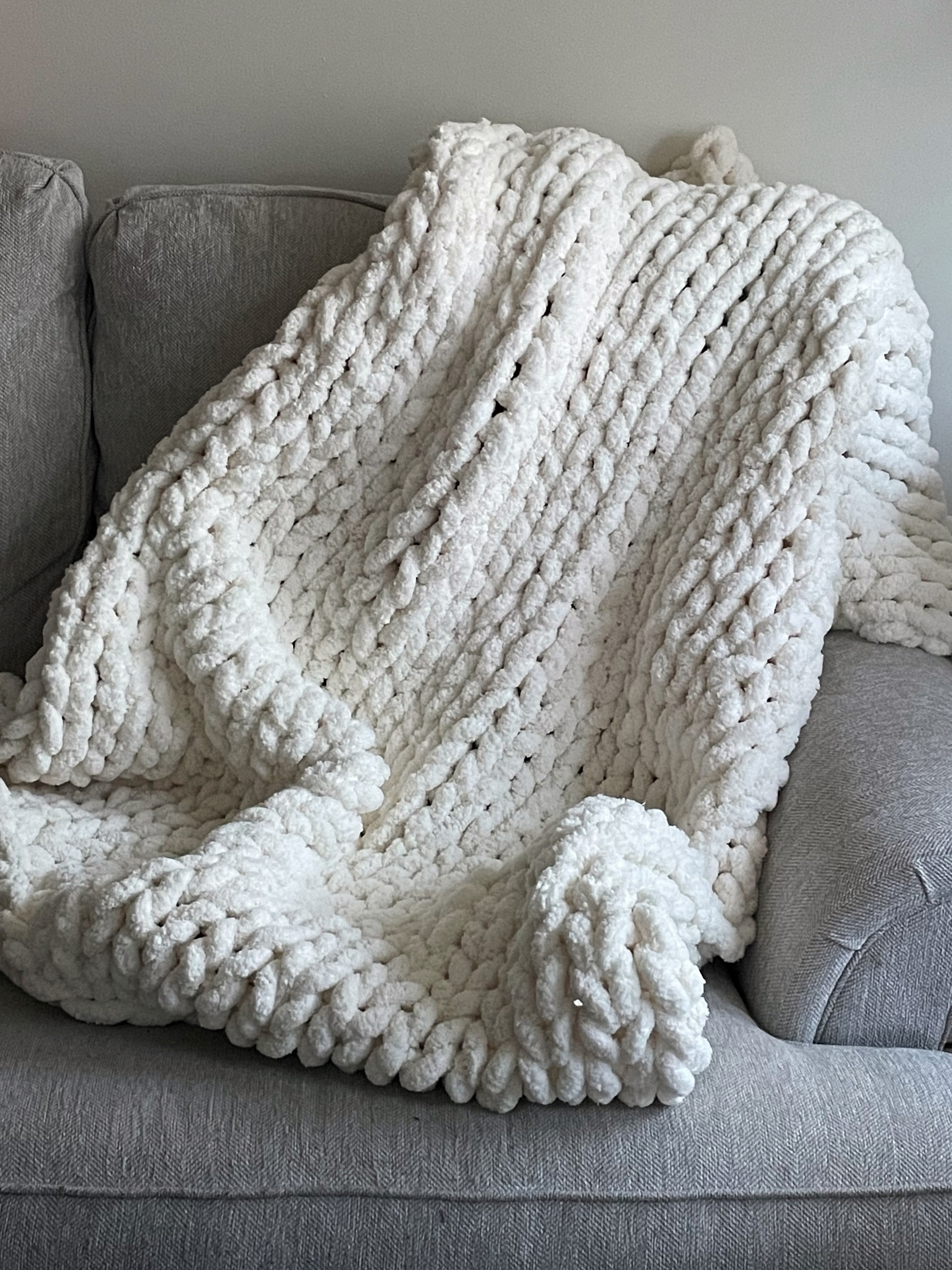 Vintage White Chunky Knit Blanket