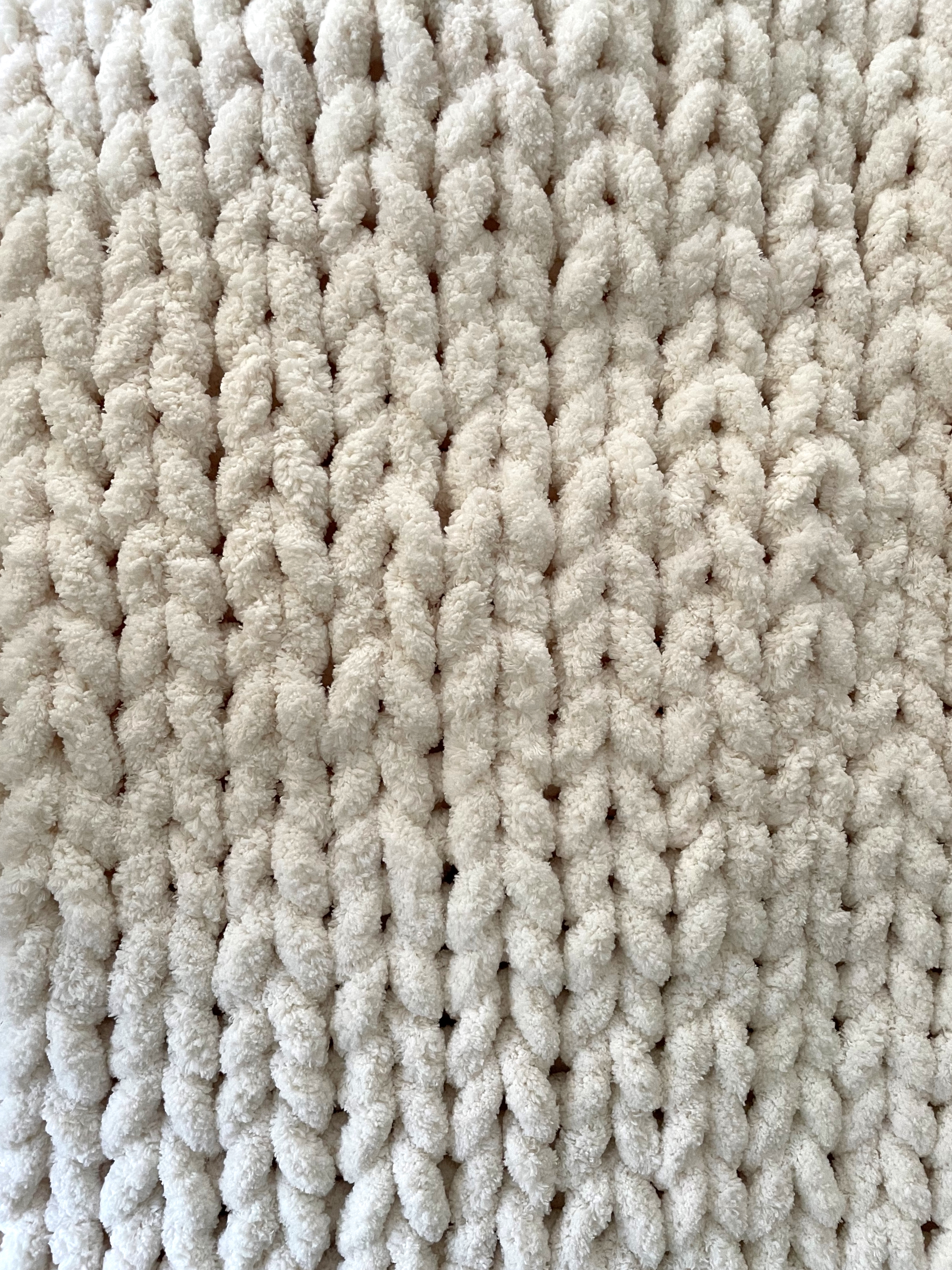 Vintage White Chunky Knit Blanket