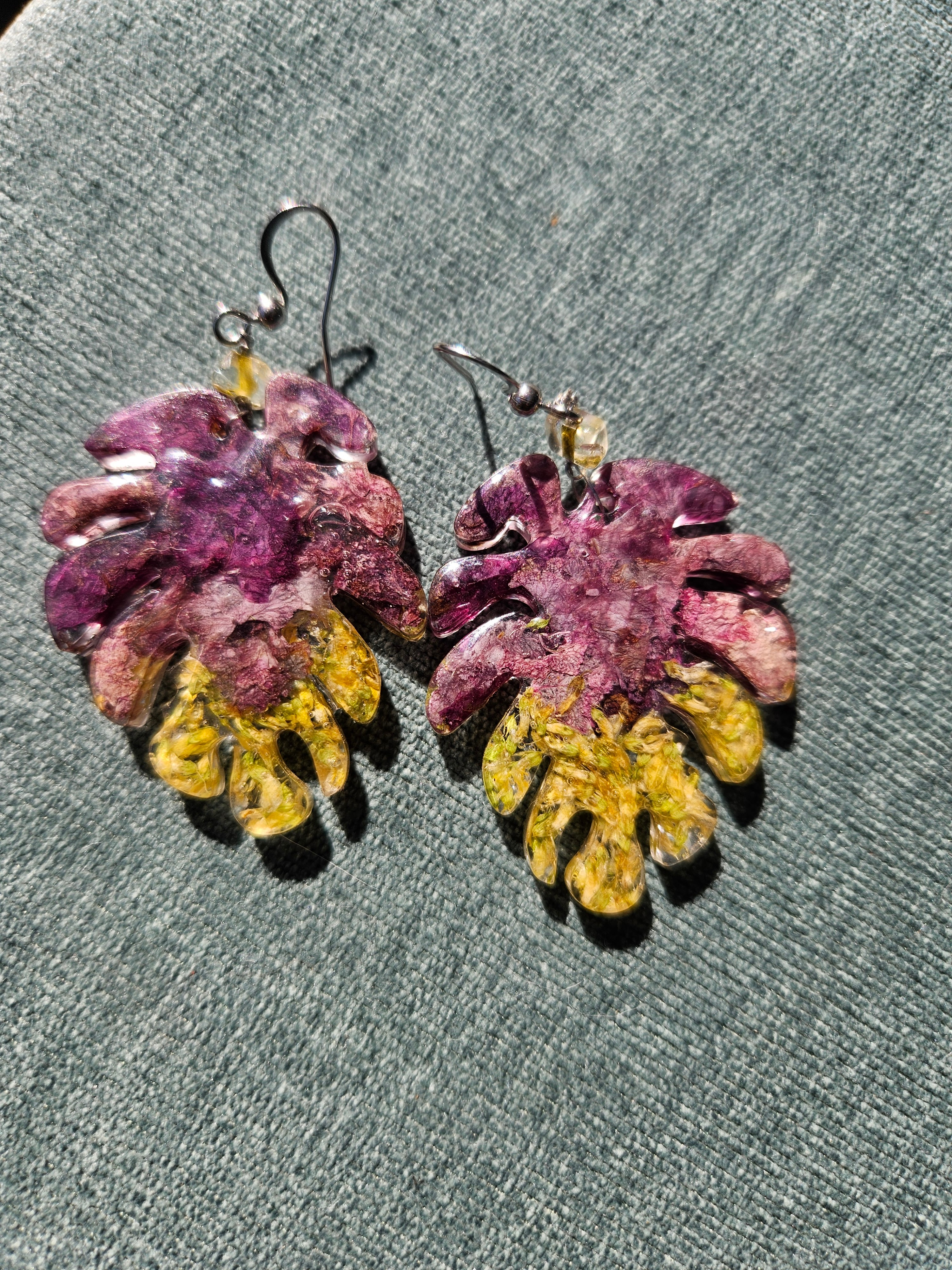 Monstera Me Happy Pressed Flower Earrings