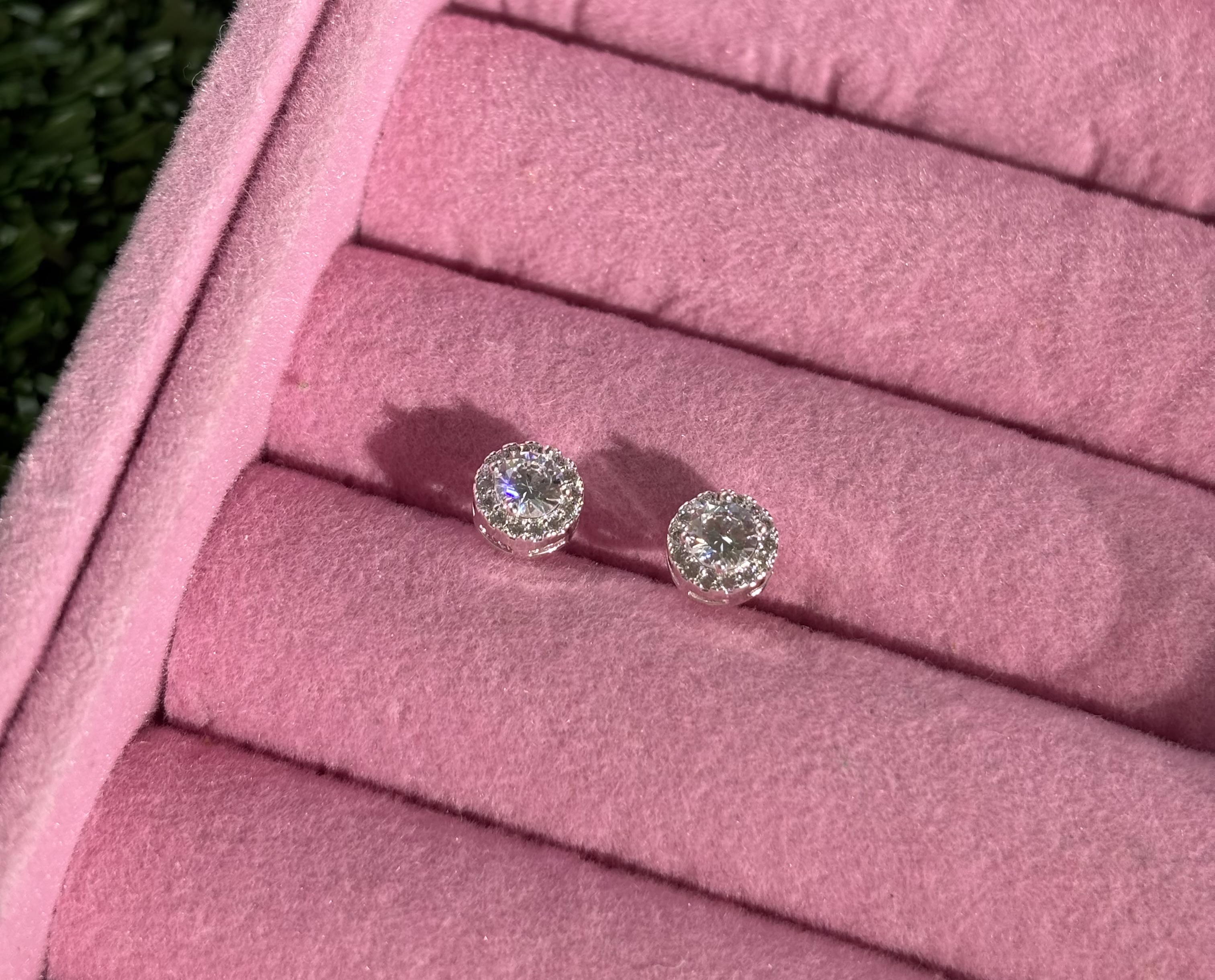 Brinco Redondo Cravejado