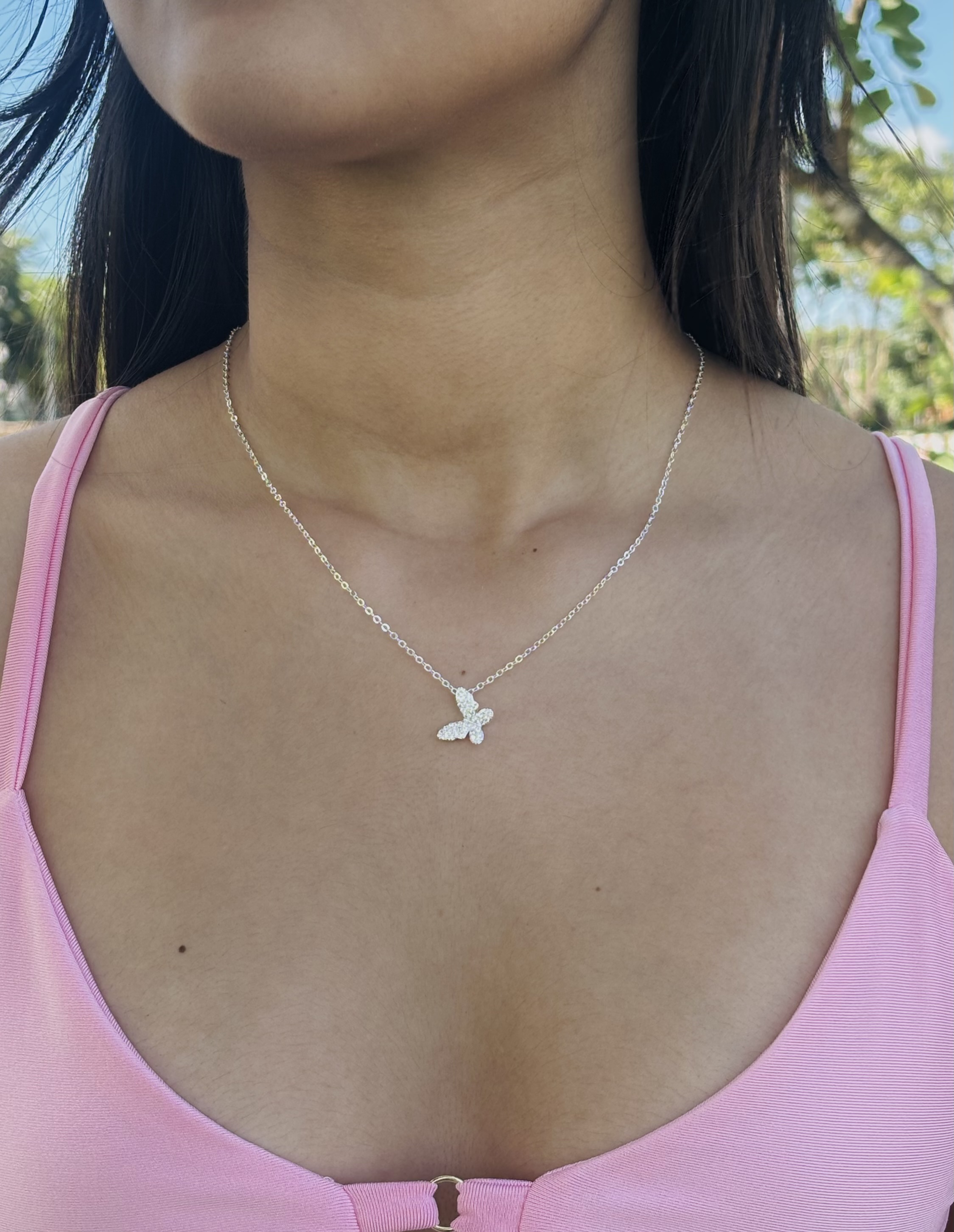 Colar Borboleta Cravejado 