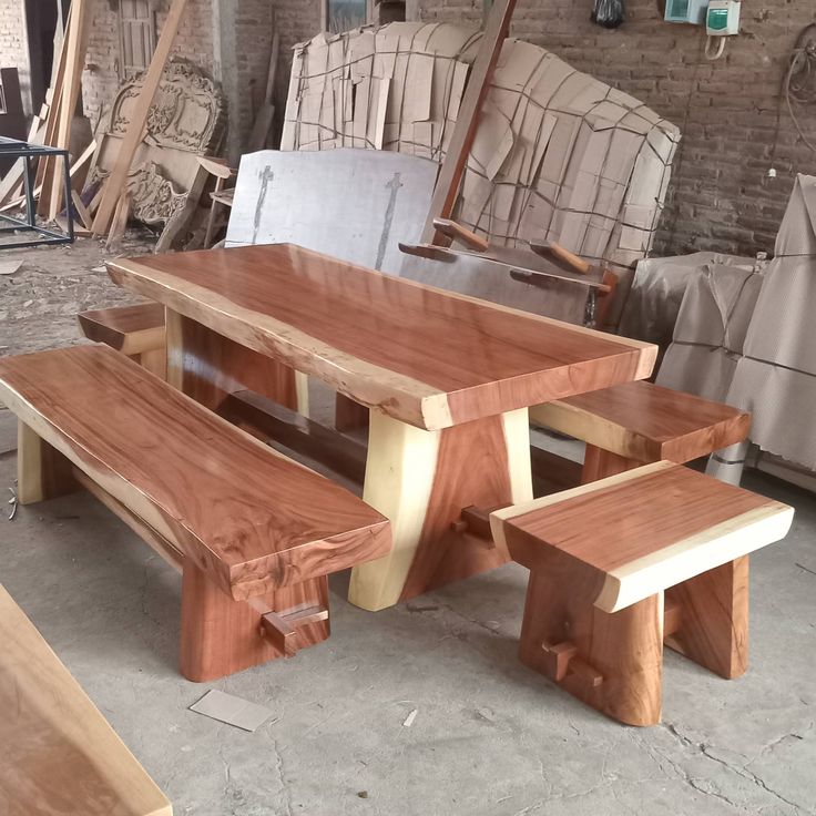 Meja Makan Kayu Trembesi