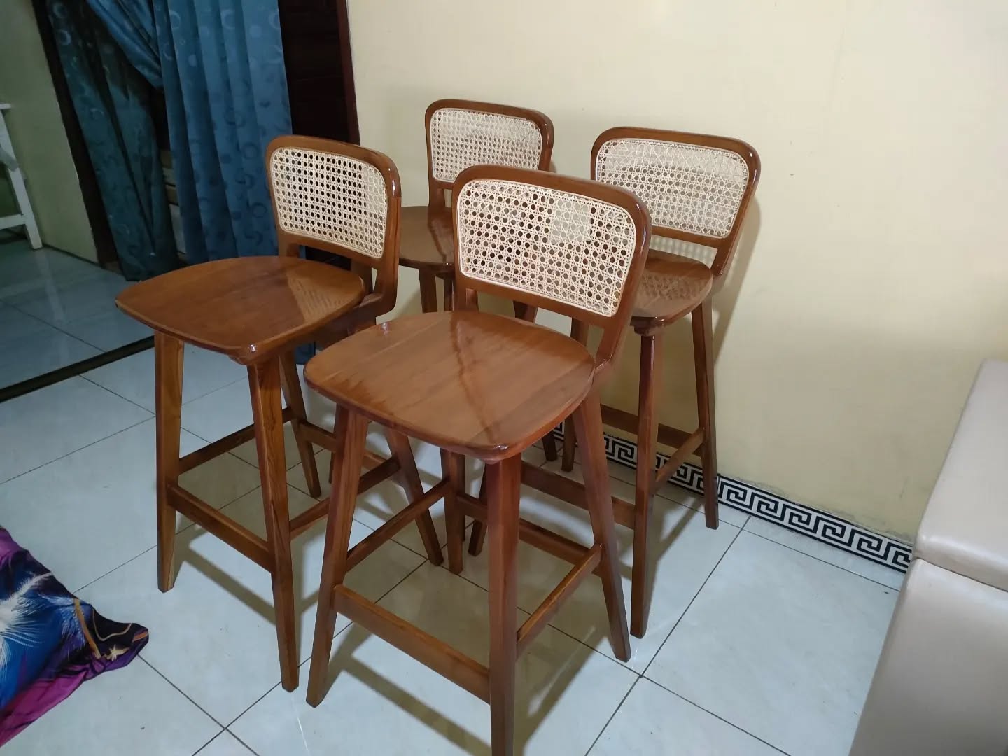 Kursi Bar Rotan Minimalis