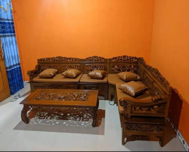 Kursi sudut bagong rahwana 