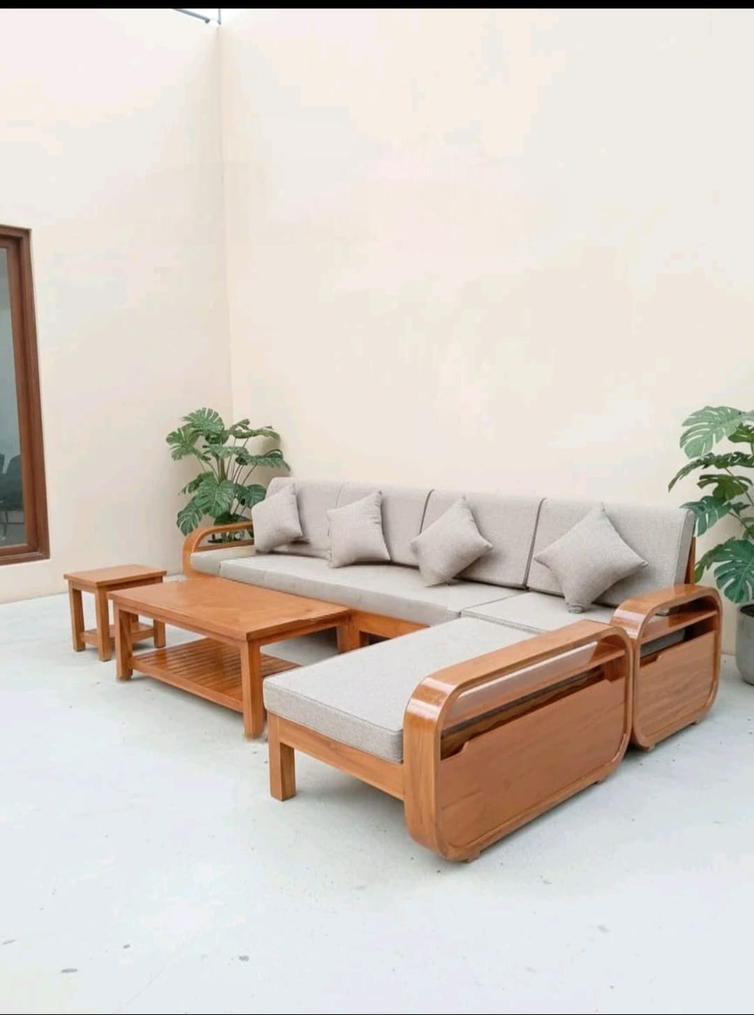 Kursi sudut Sadewo Telur