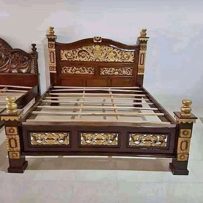 Tempat Tidur Kayu Ukir Rahwana