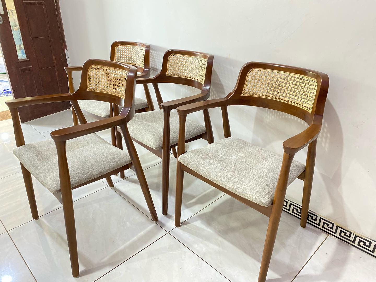 Kursi Hirosima rotan