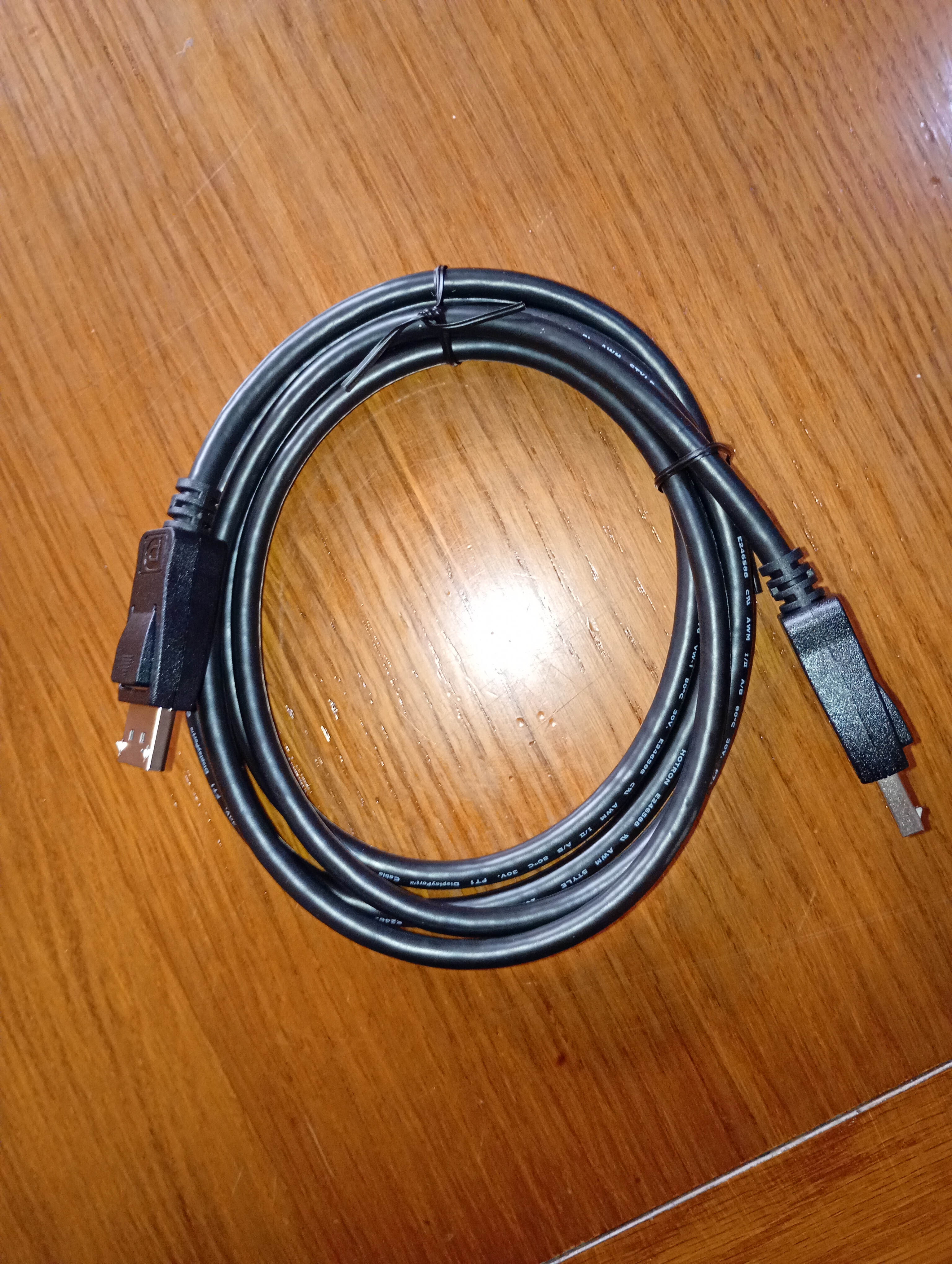DisplayPort to USB Cable