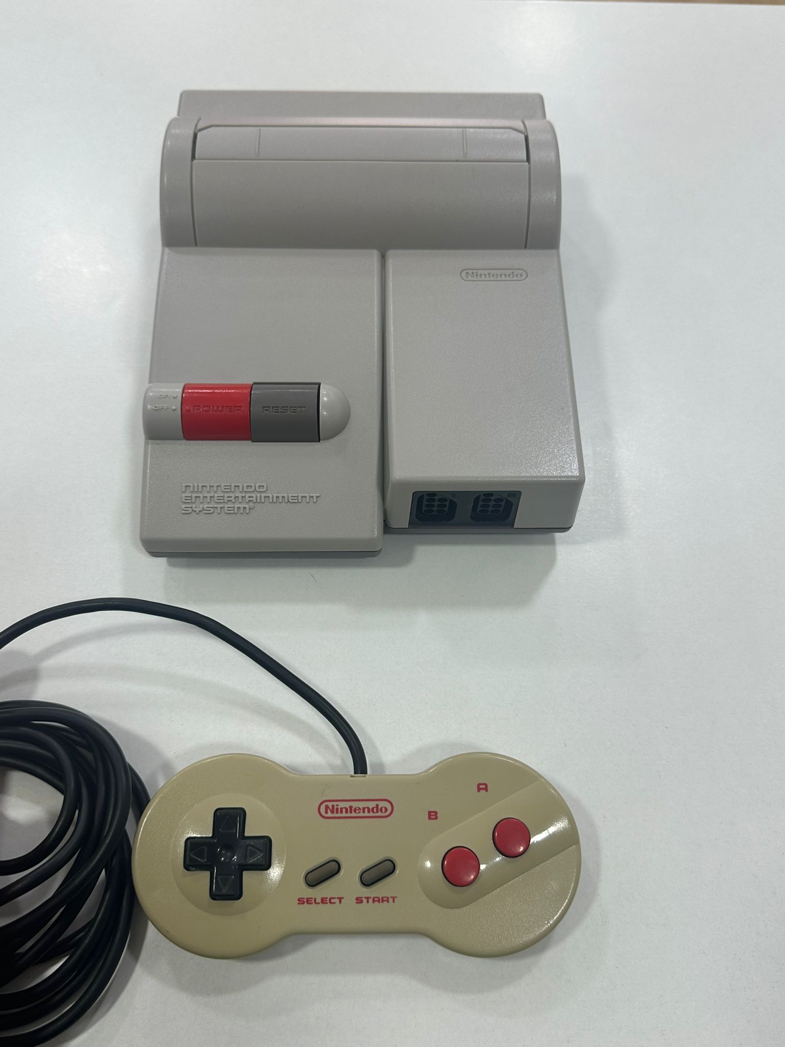 Nintendo NES TOP LOADER + MANDO