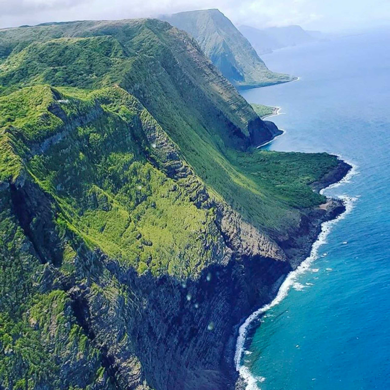WEST MAUI & MOLOKAI DOORS OFF HELICOPTER TOUR A Thrilling Doors Off Experience
