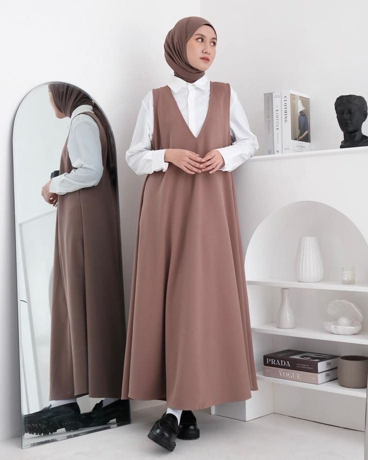 Modest Sleeveless Maxi Dress