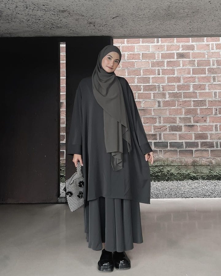 Elegant Dark Grey Abaya Set