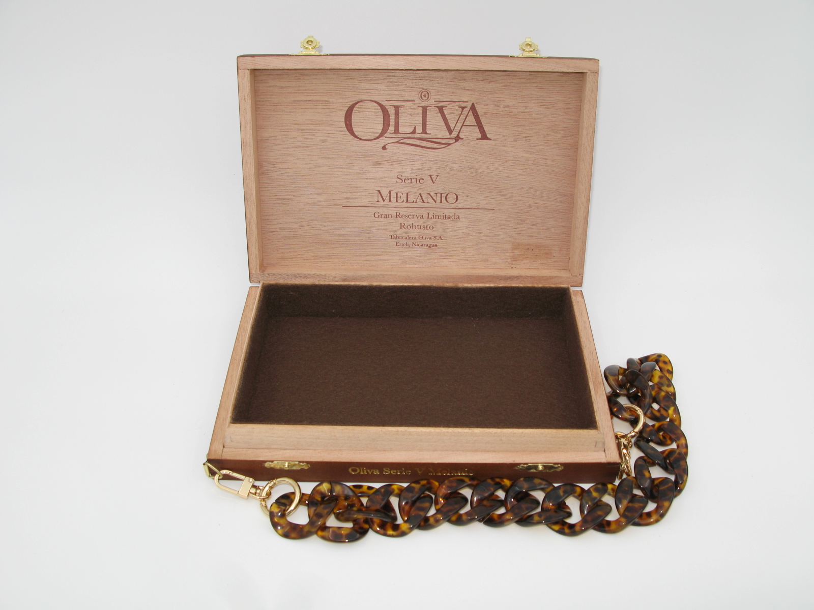 Oliva Serie V Melanio Cigar Box Purse