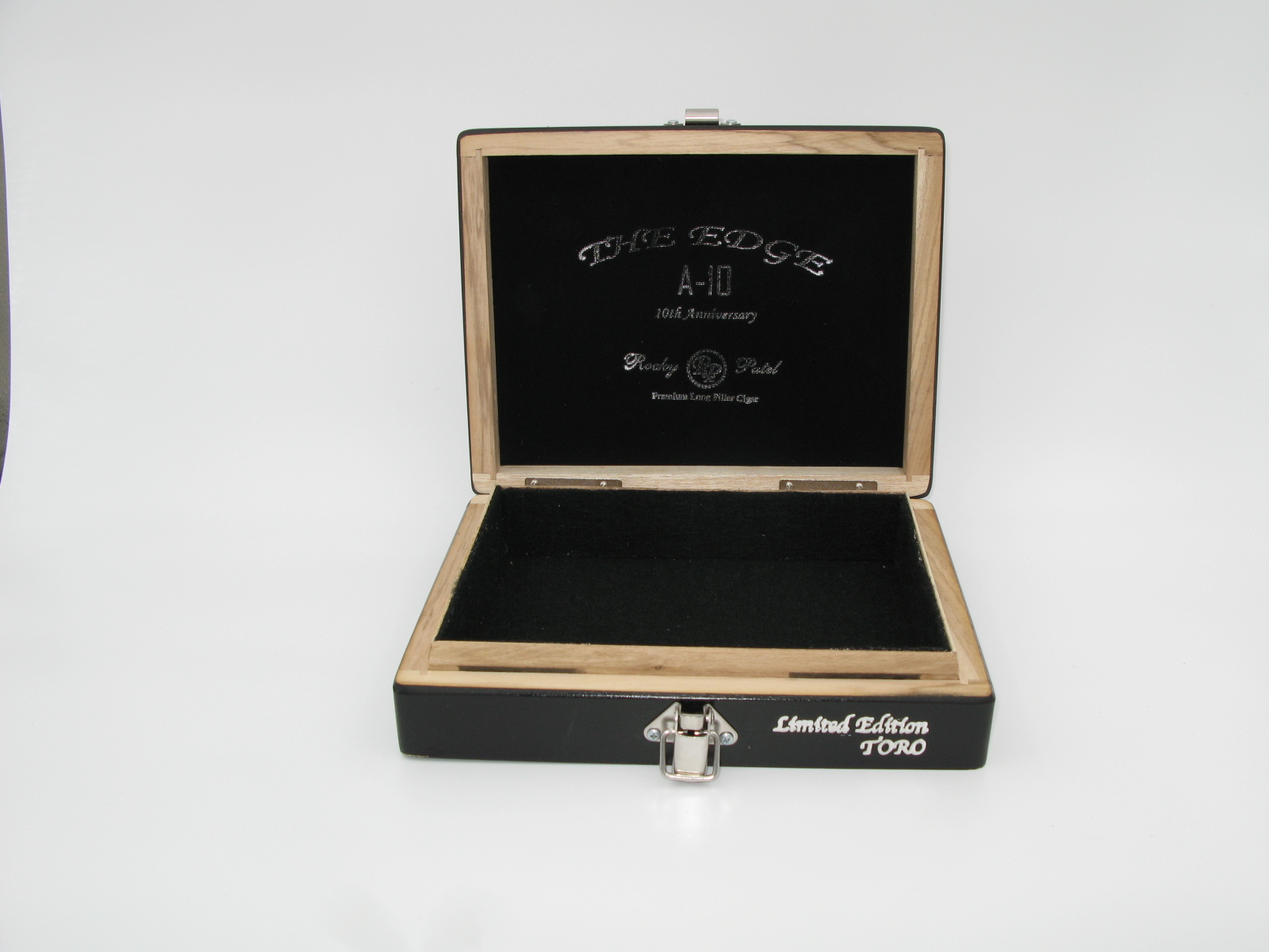 Vintage The Edge Cigar Box Handbag