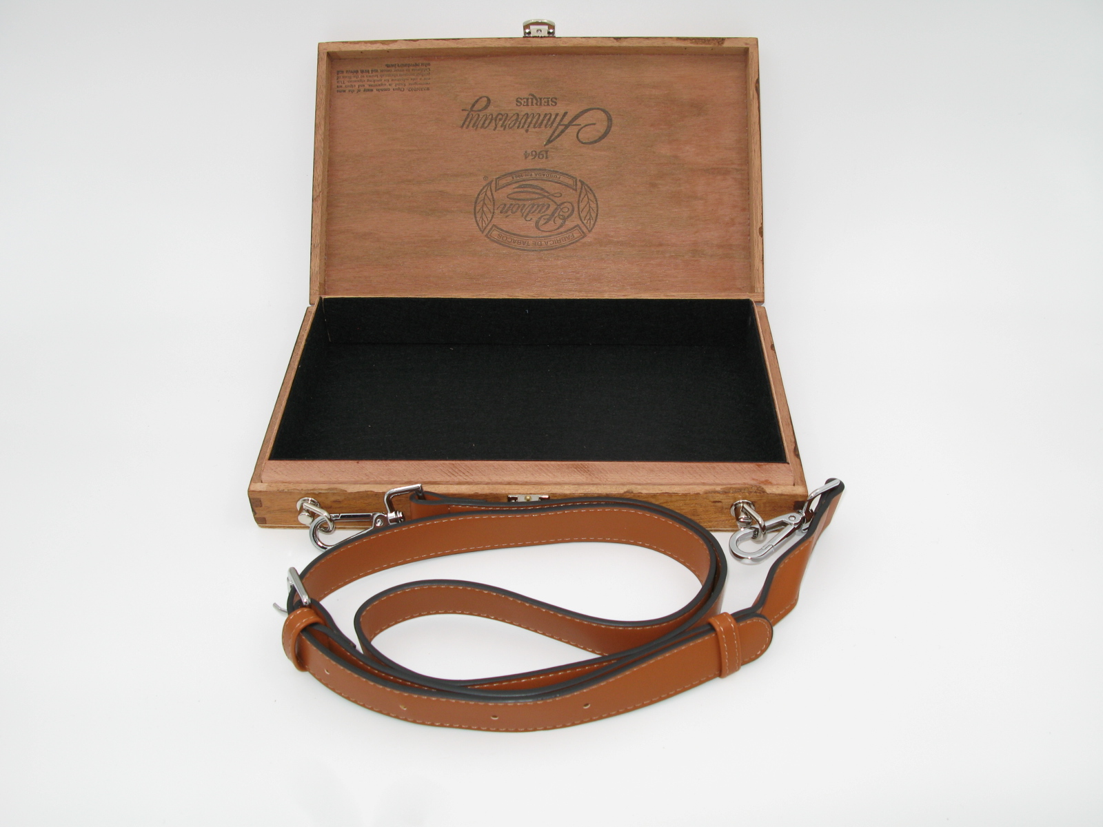 Wooden cigar boxwith leather strap