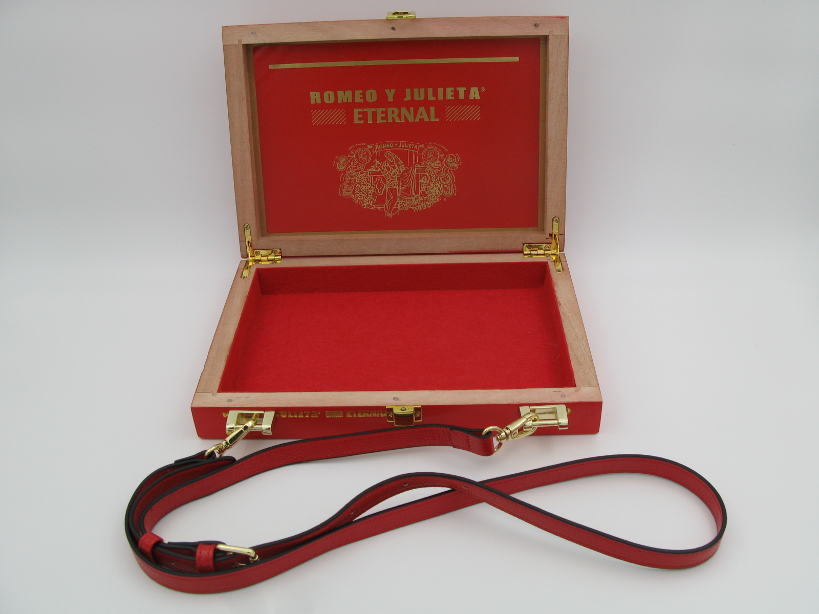 Romeo y Julieta Eternal Cigar Box Purse