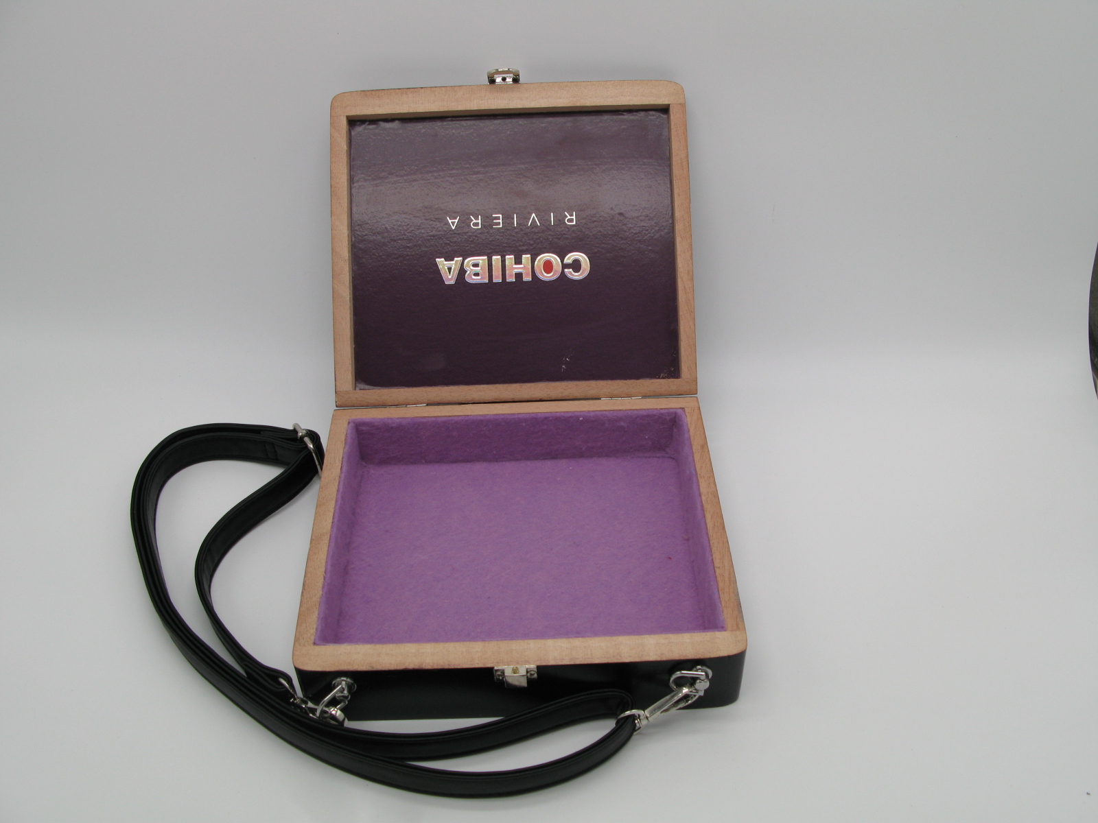 Cohiba Riviera Shoulder Bag