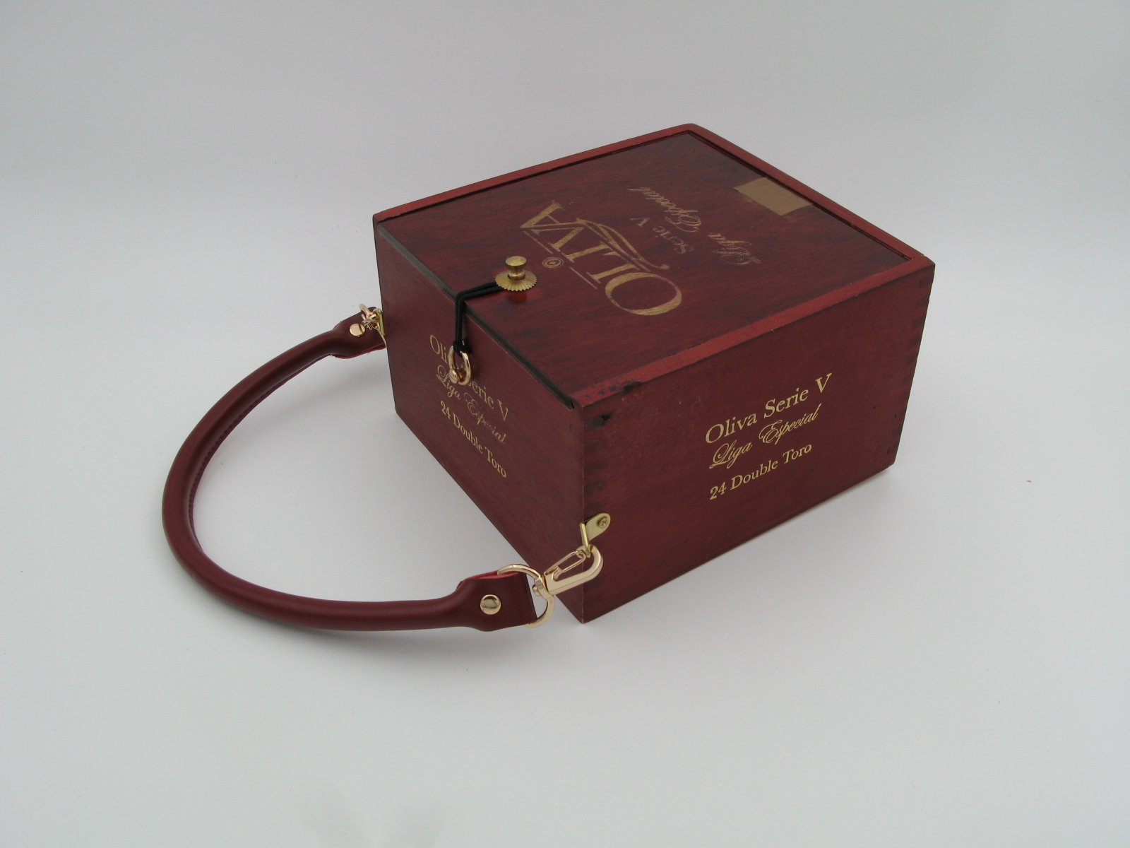 Oliva Serie V Cigar Box