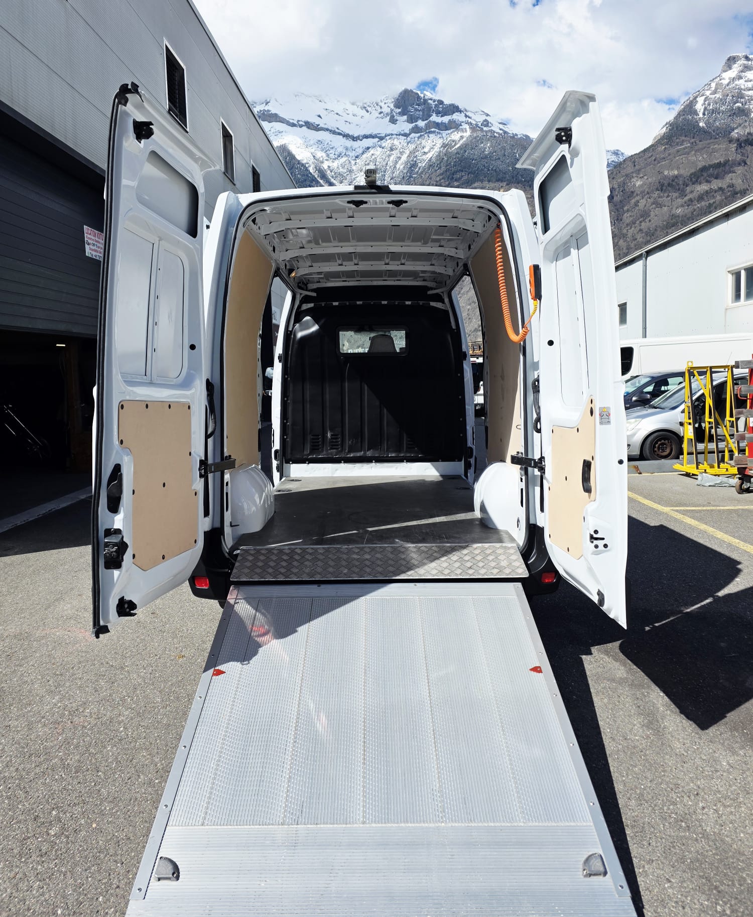 Renault Master T35 dCi 145 L2H2