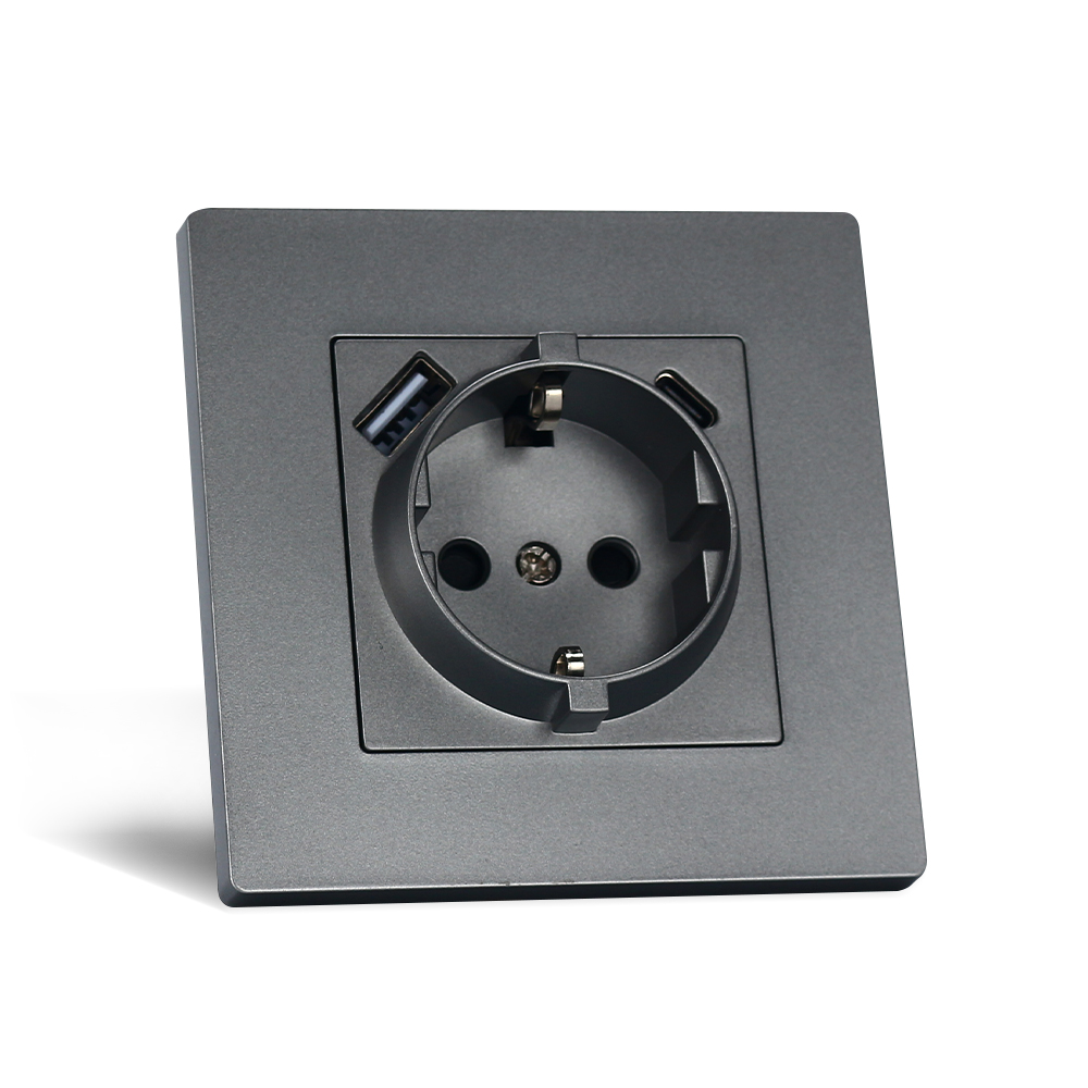 Veggkontakt med USB-porter