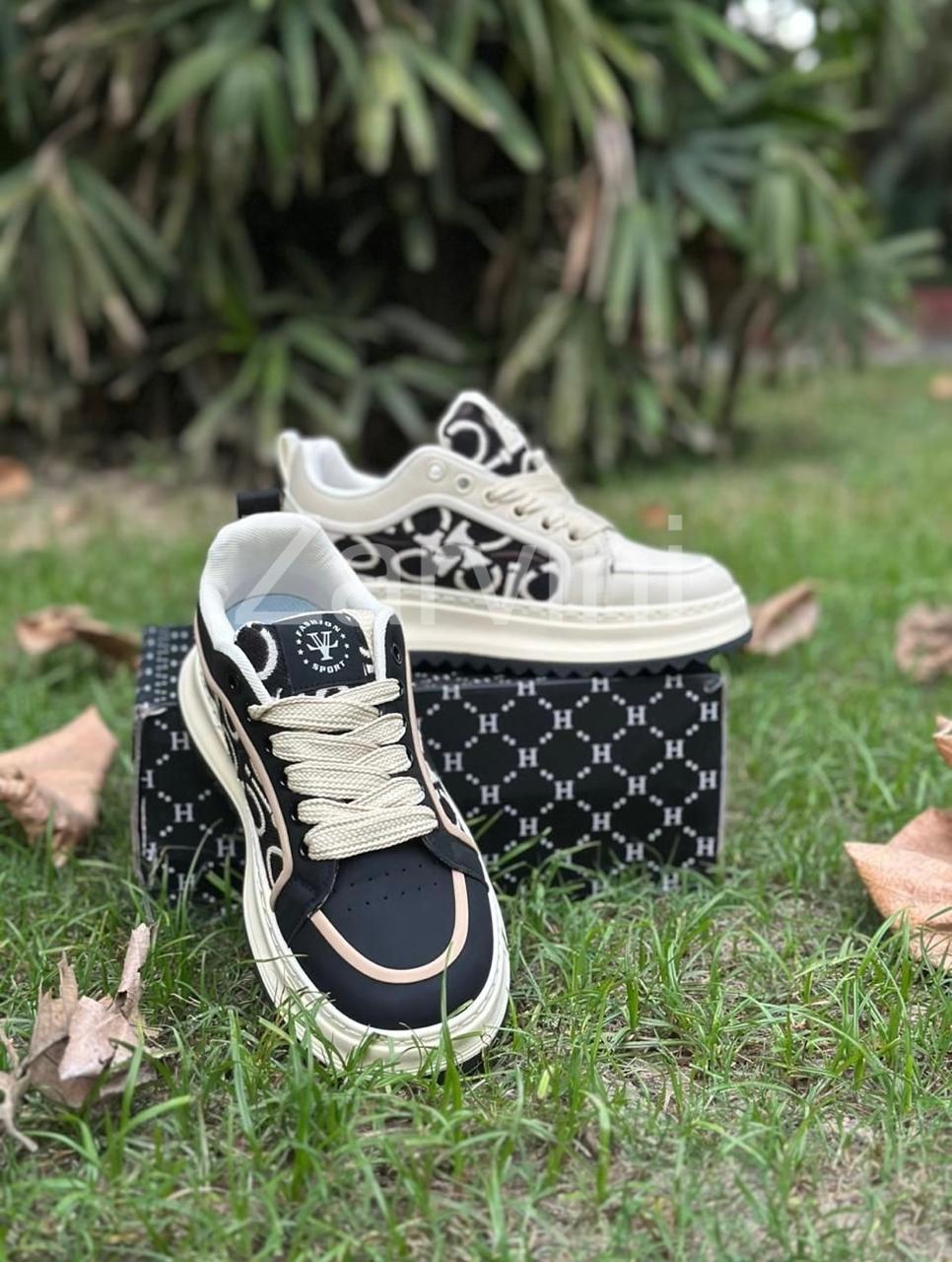 Monogram Street Runner 