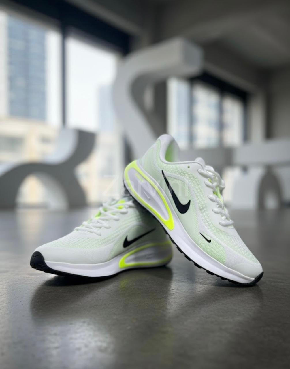 Nike Journey Running