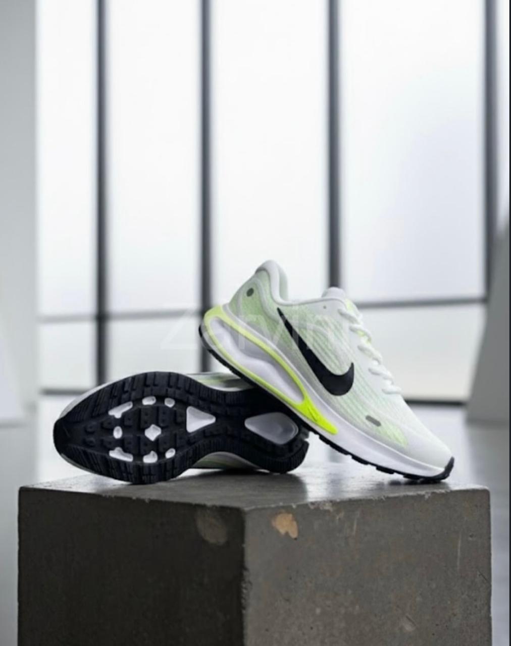 Nike Journey Running