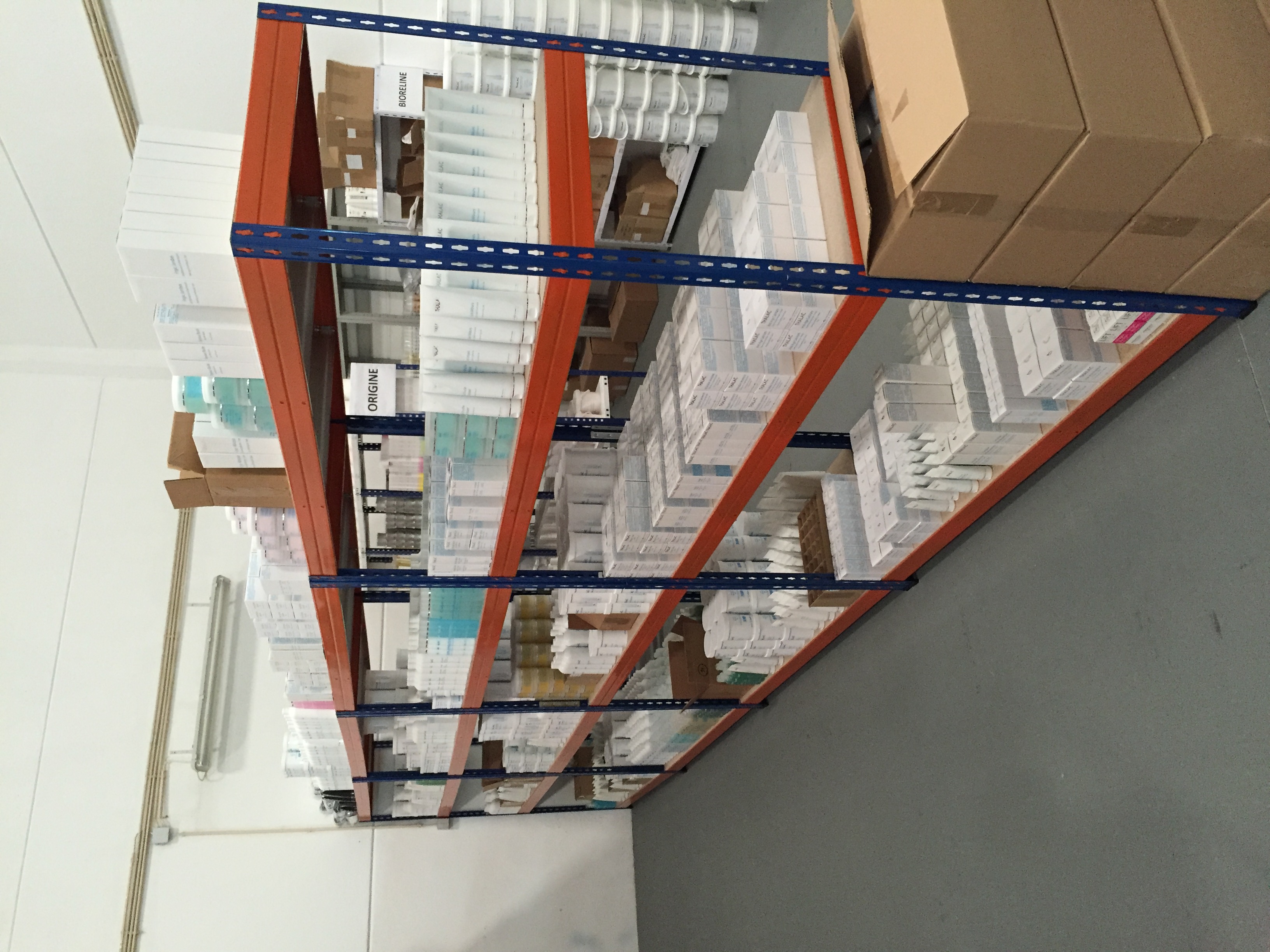 Estante industrial de armazenamento