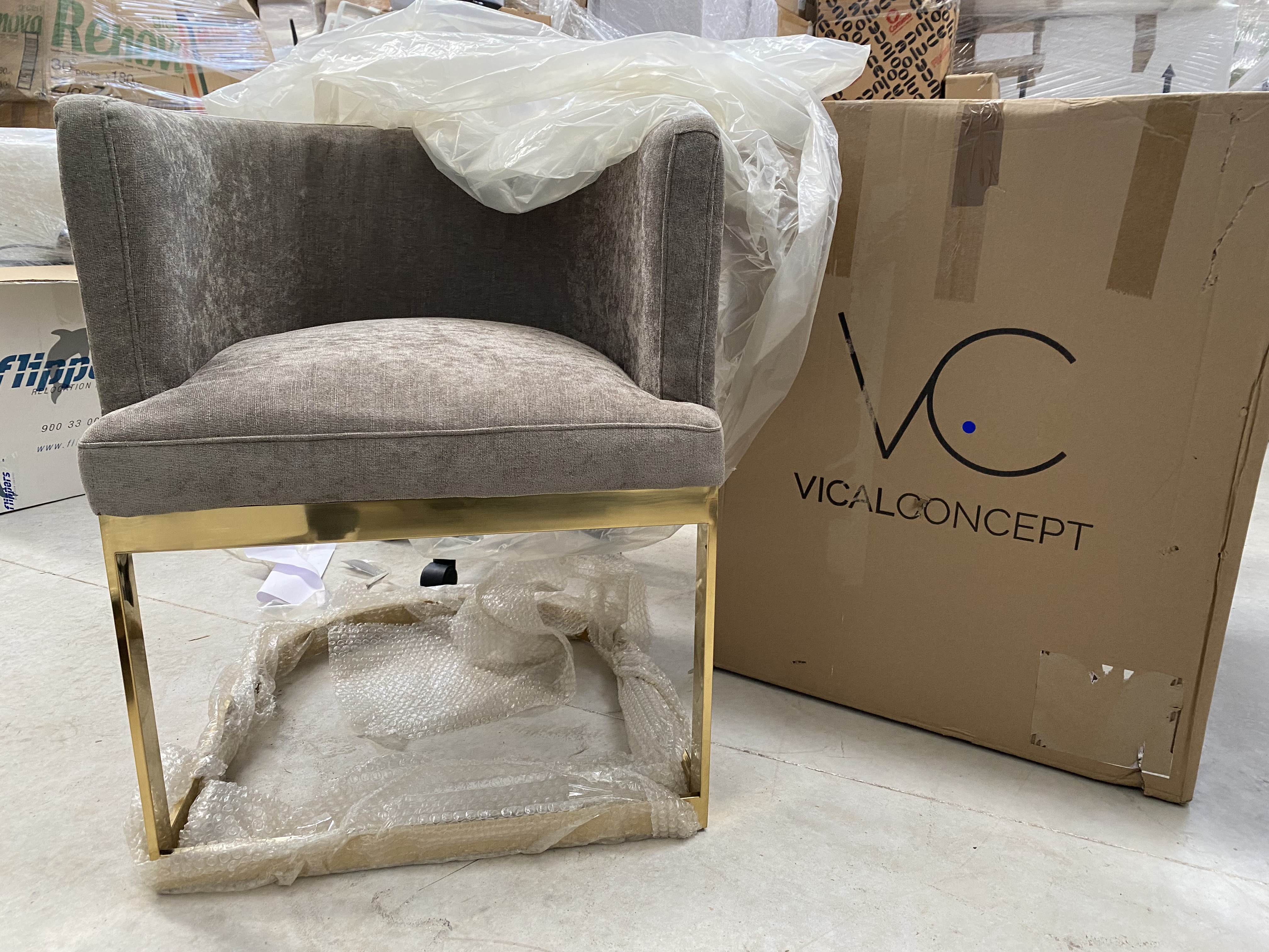 Poltrona moderna de veludo