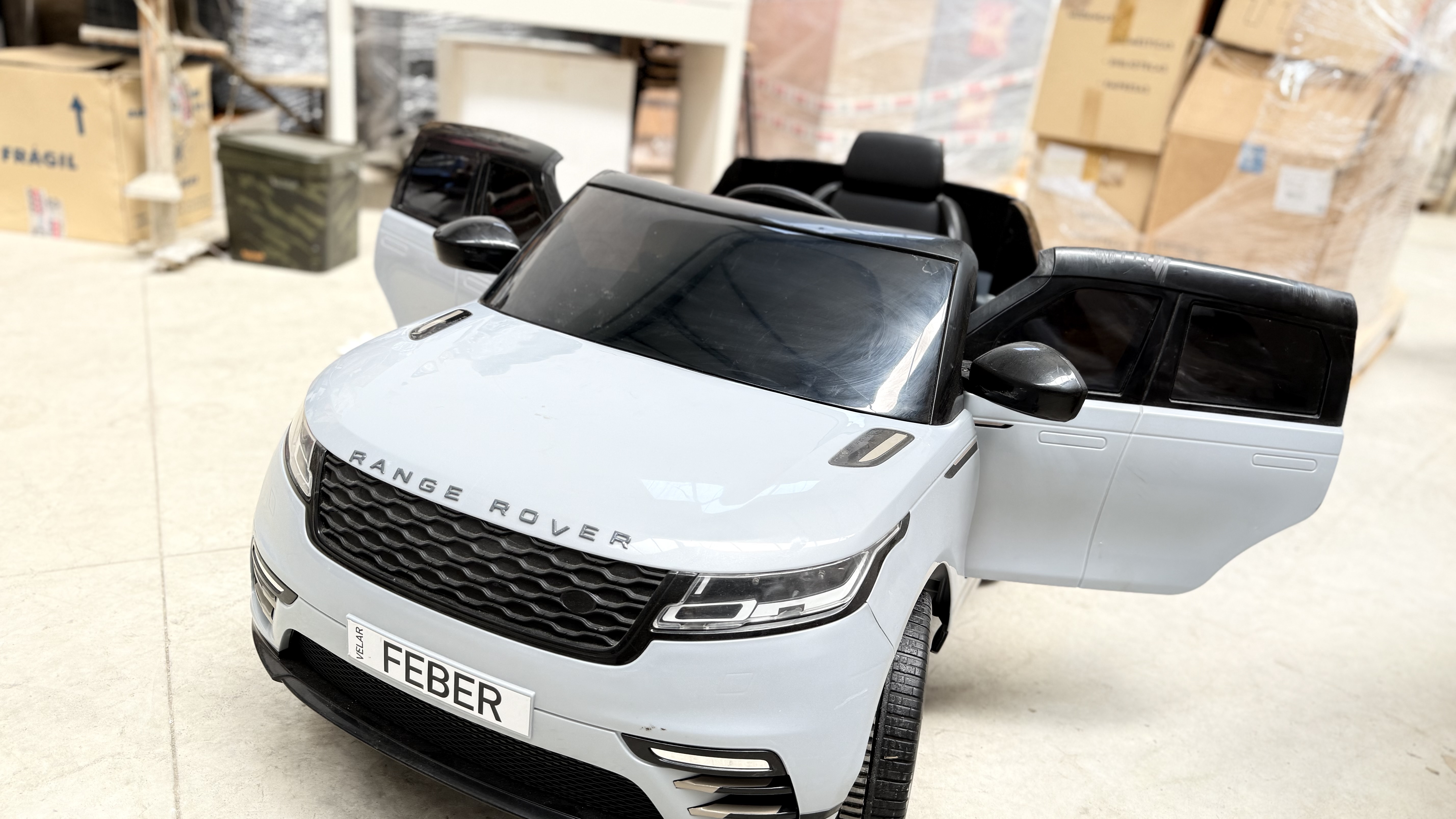 Carro elétrico infantil Feber