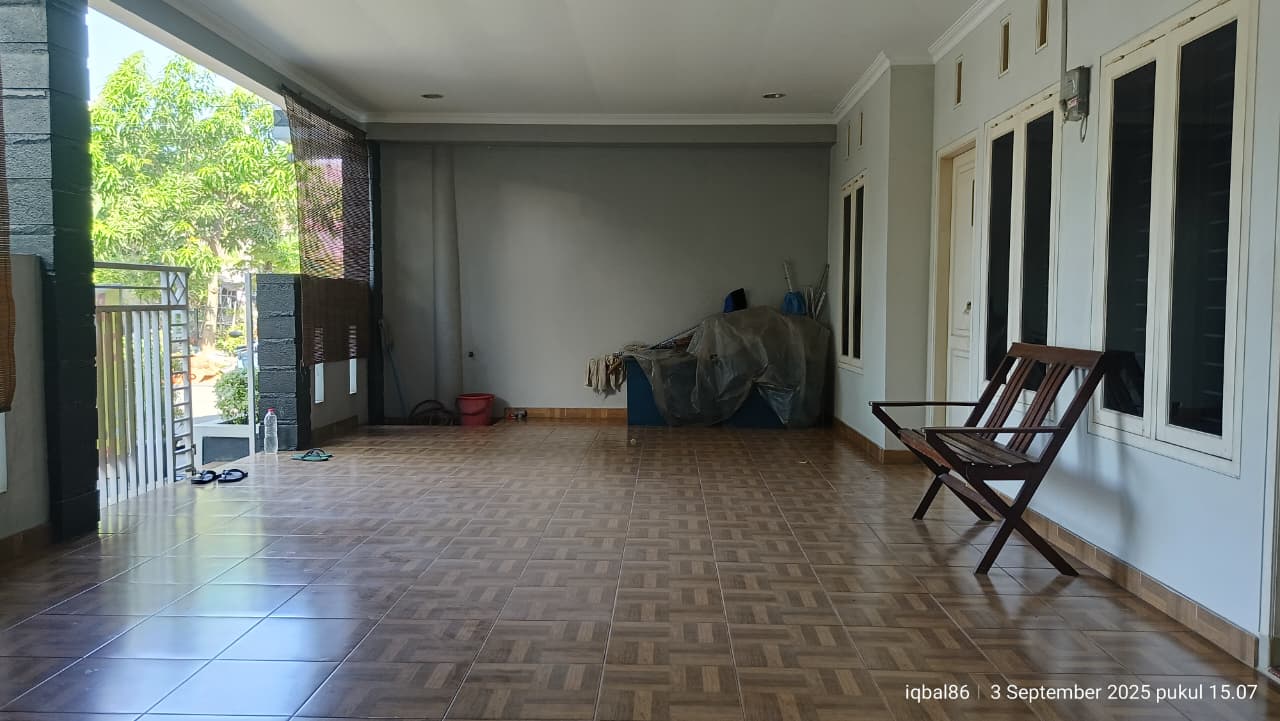 Dijual Rumah Siap Huni di Perumahan Dukuh Zamrud – Lokasi Strategis & Garasi Luas