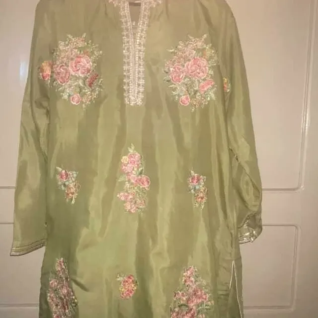 Embroidered Green Kurta