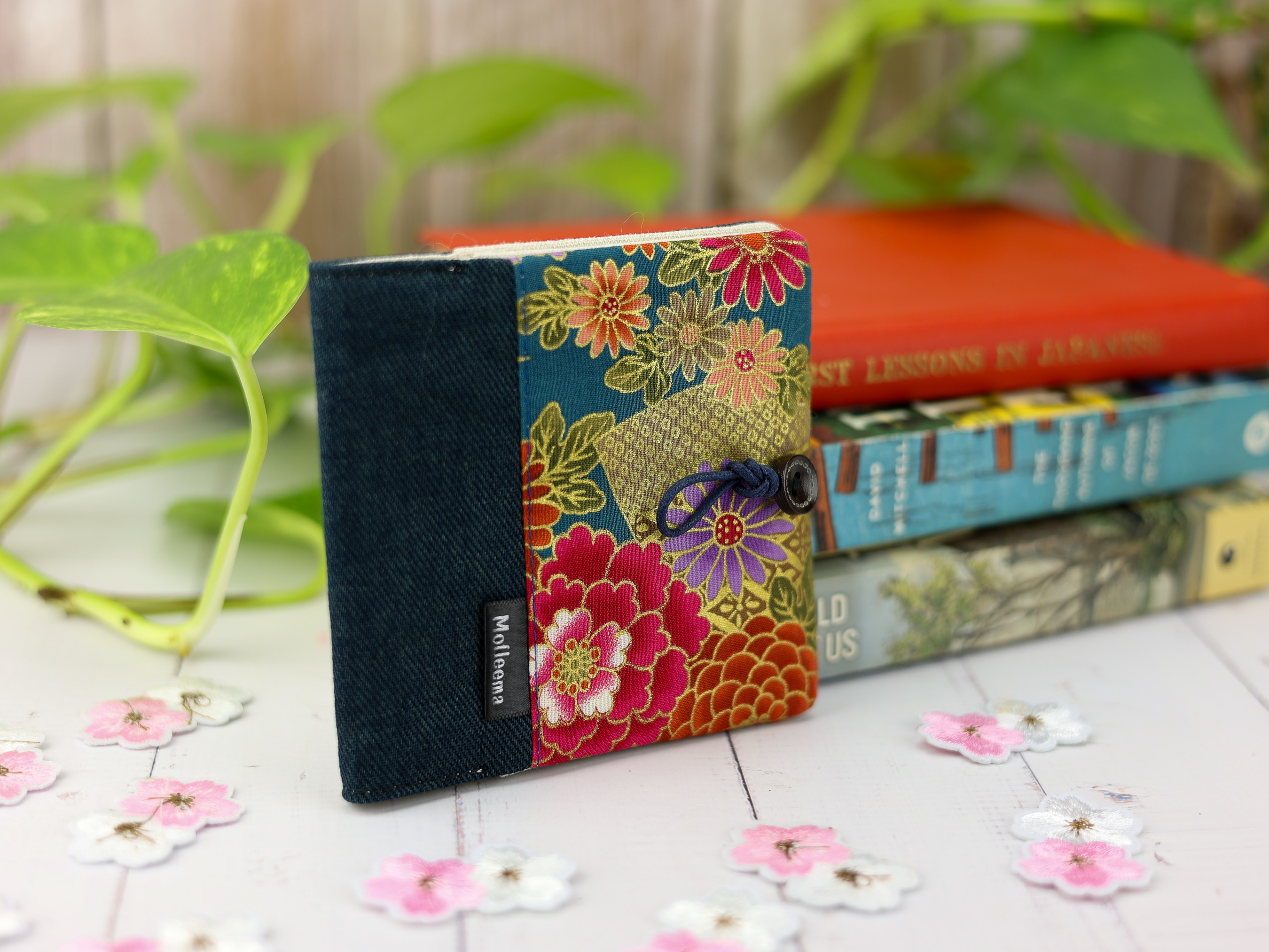 Chrysanthemum & Fan Pad Holder – Japanese Gold Floral Pouch with Canvas Lining and Button Tie